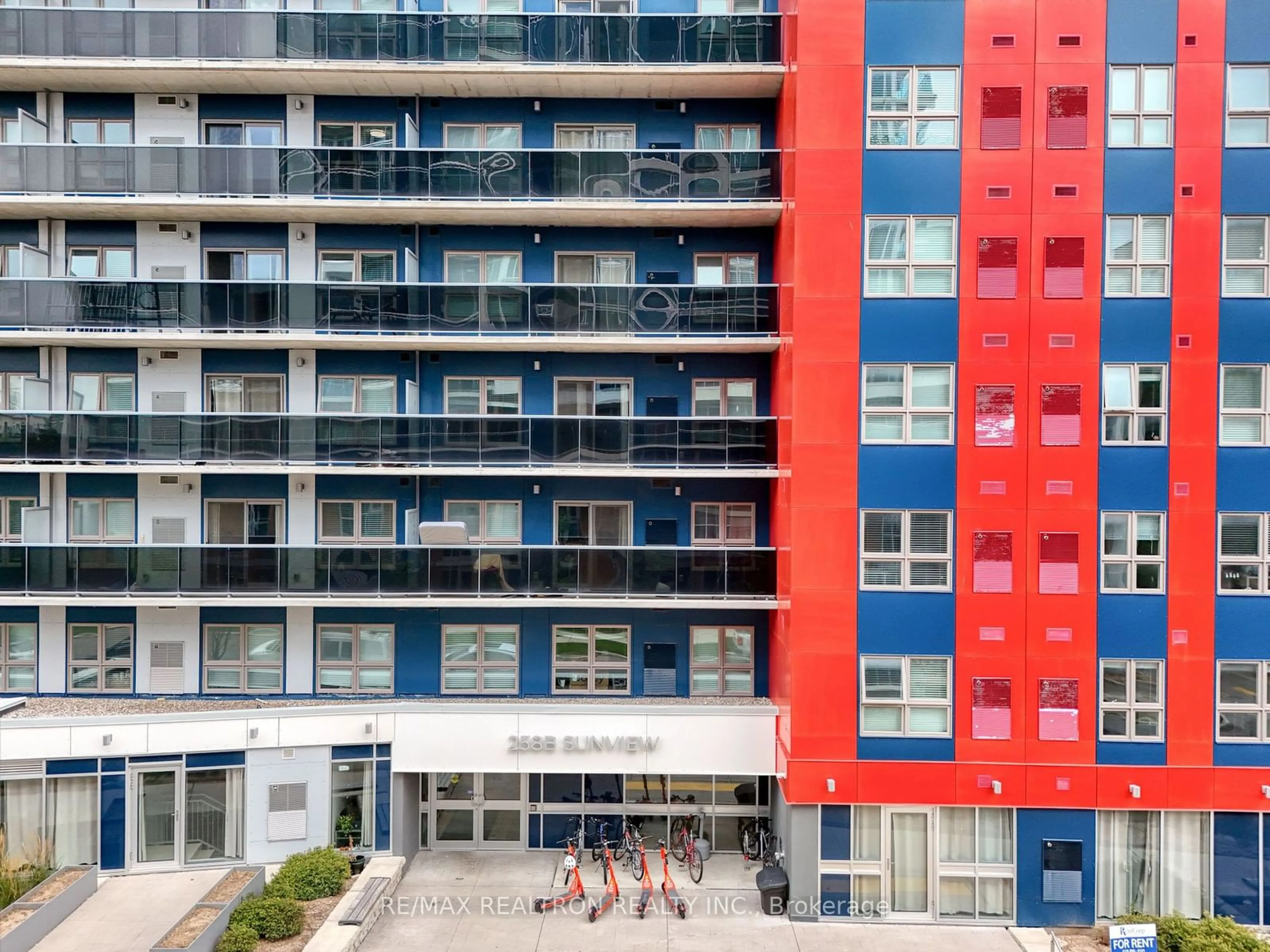 A pic from outside/outdoor area/front of a property/back of a property/a pic from drone, city buildings view from balcony for 258B Sunview St #228, Waterloo Ontario N2L 3V9