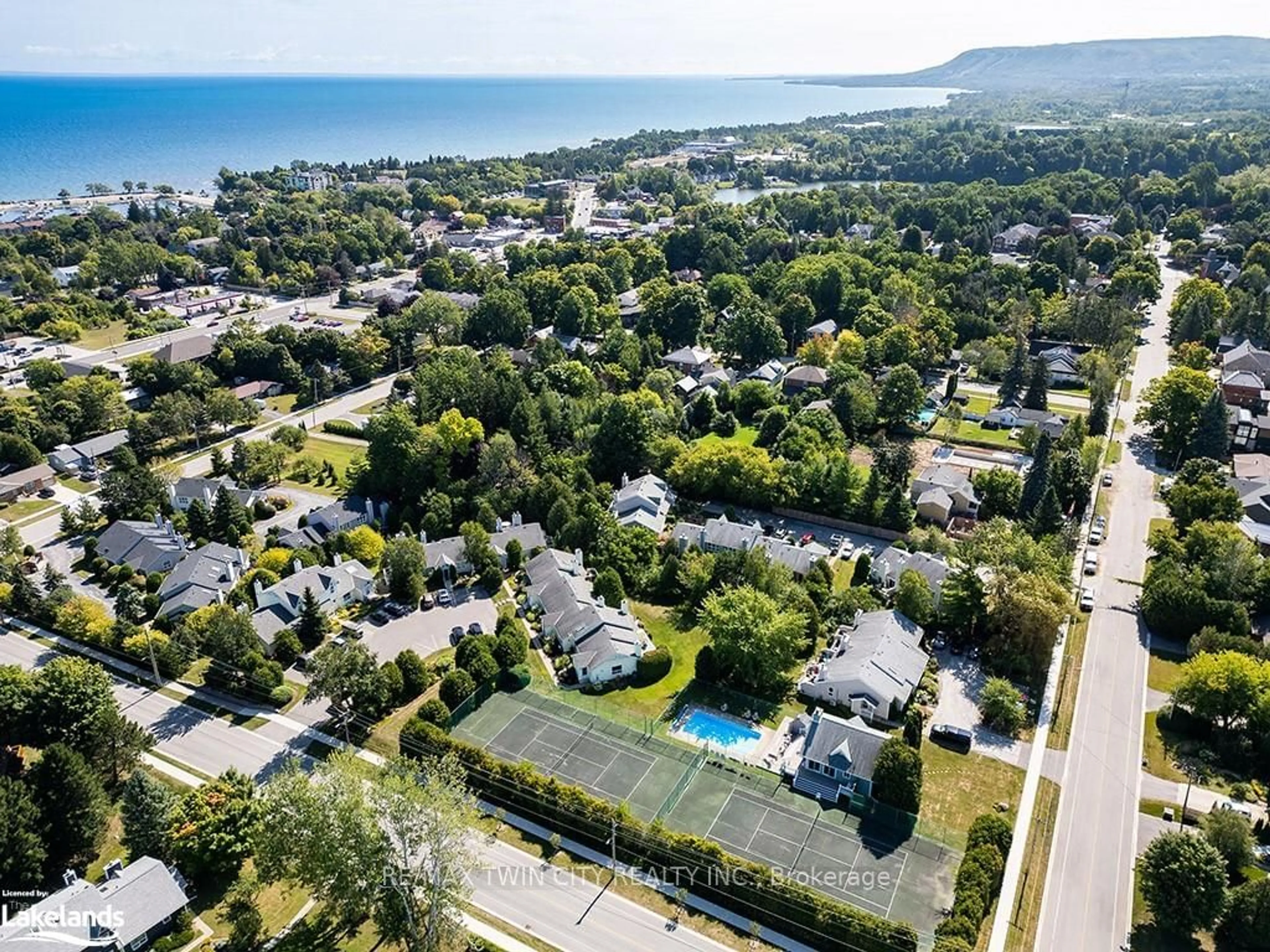 A pic from outside/outdoor area/front of a property/back of a property/a pic from drone, water/lake/river/ocean view for 55 LOUISA St #37, Blue Mountains Ontario N0H 2P0