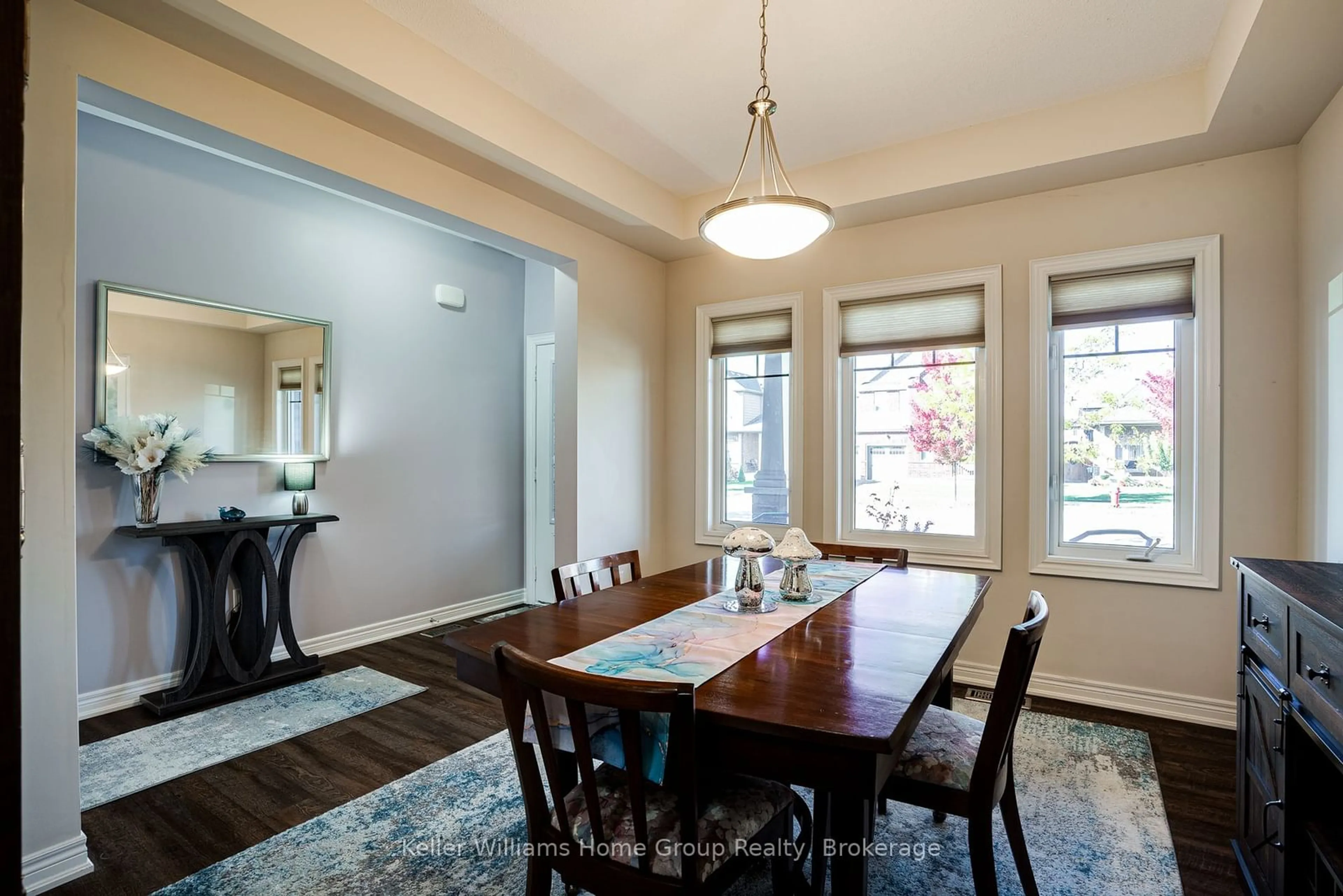 Dining room, unknown for 68 Roselawn Cres, Welland Ontario L3C 0C3