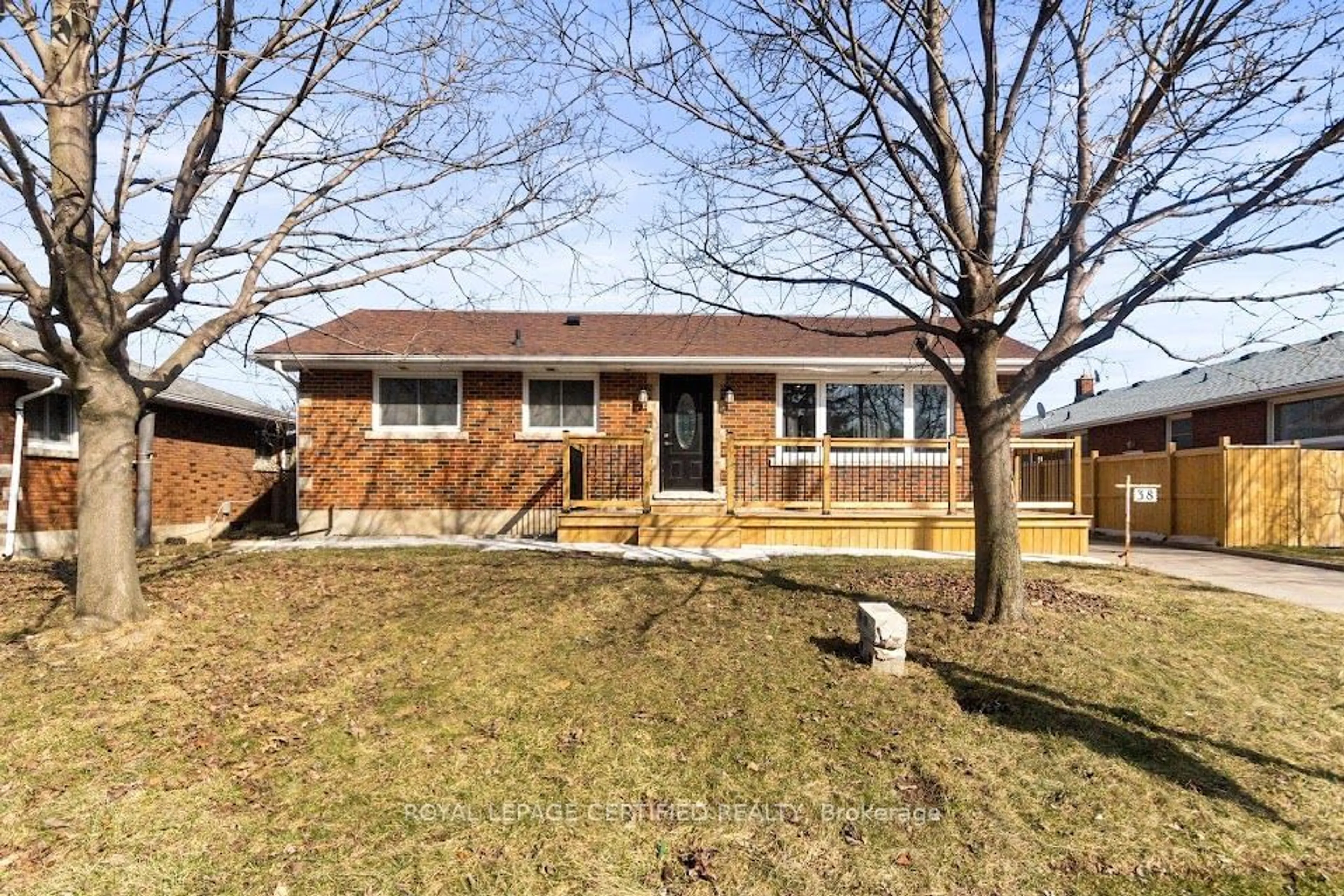 Home with brick exterior material, street for 38 Collier Rd, Thorold Ontario L2V 2X3