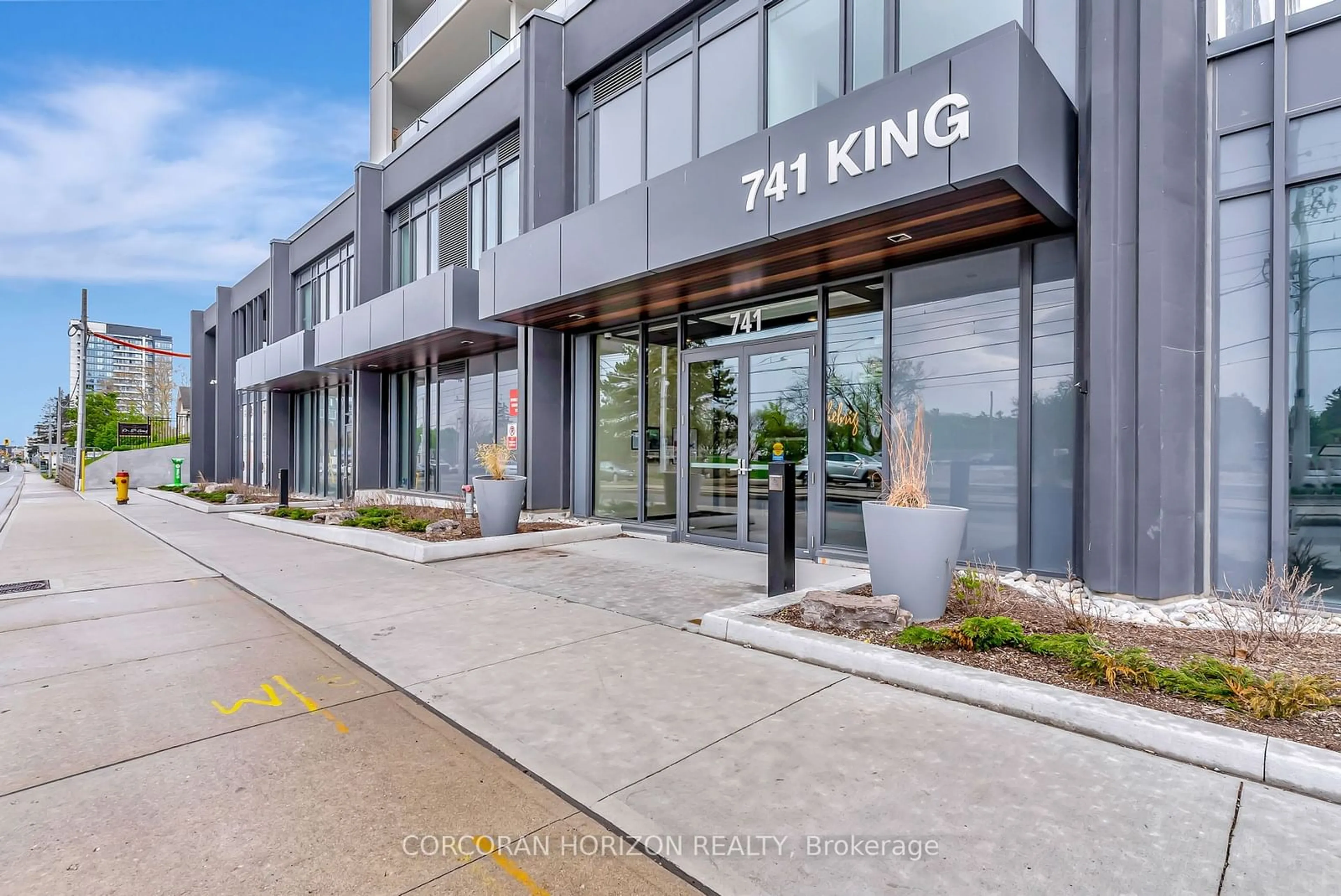 Unknown for 741 King St #611, Kitchener Ontario N2G 1E5