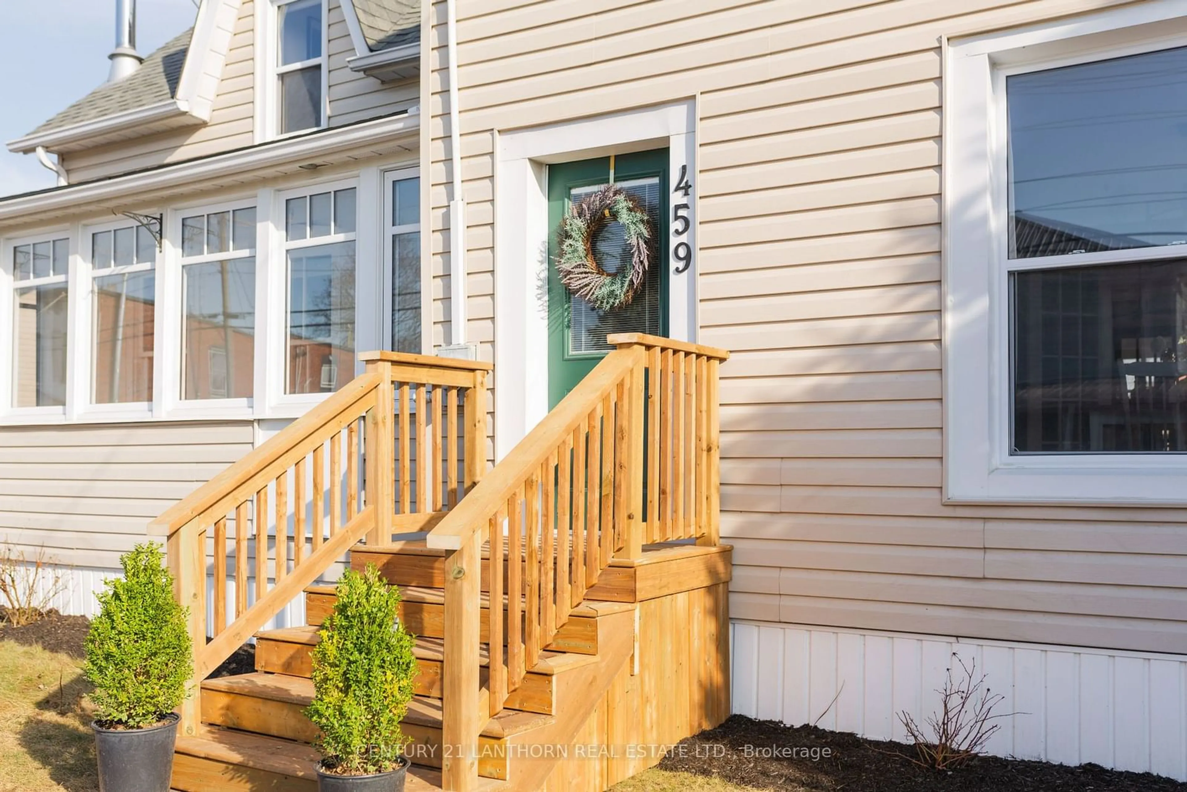 Indoor entryway for 459 County Road 19 Rd, Prince Edward County Ontario K0K 1A0