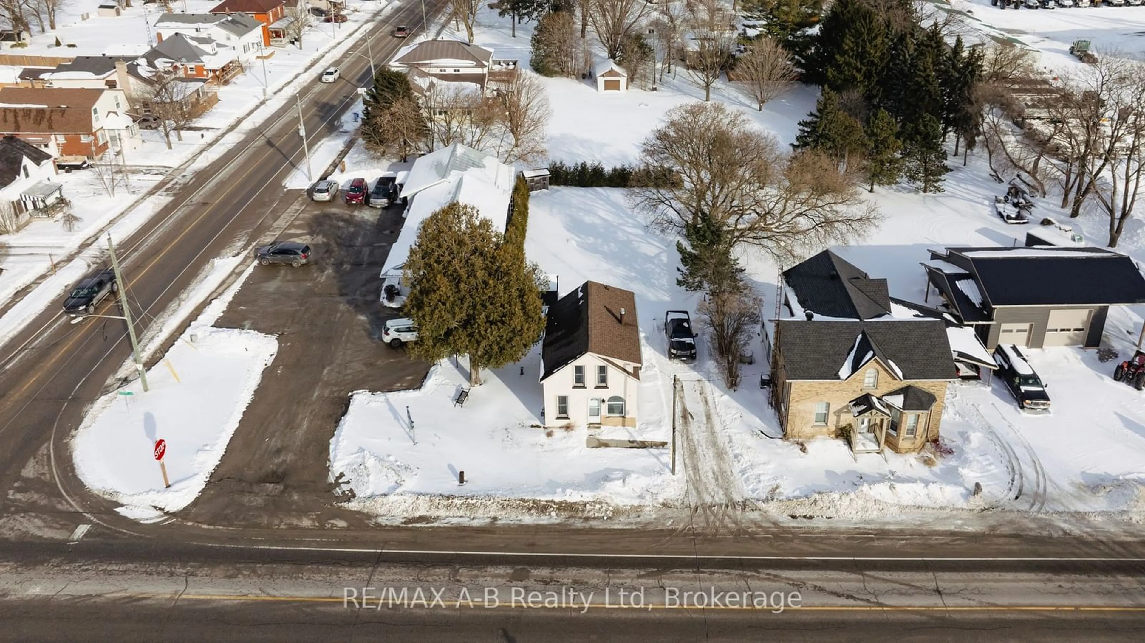 A pic from outside/outdoor area/front of a property/back of a property/a pic from drone, street for 596234 Highway 59 Rd, East Zorra-Tavistock Ontario N0J 1L0