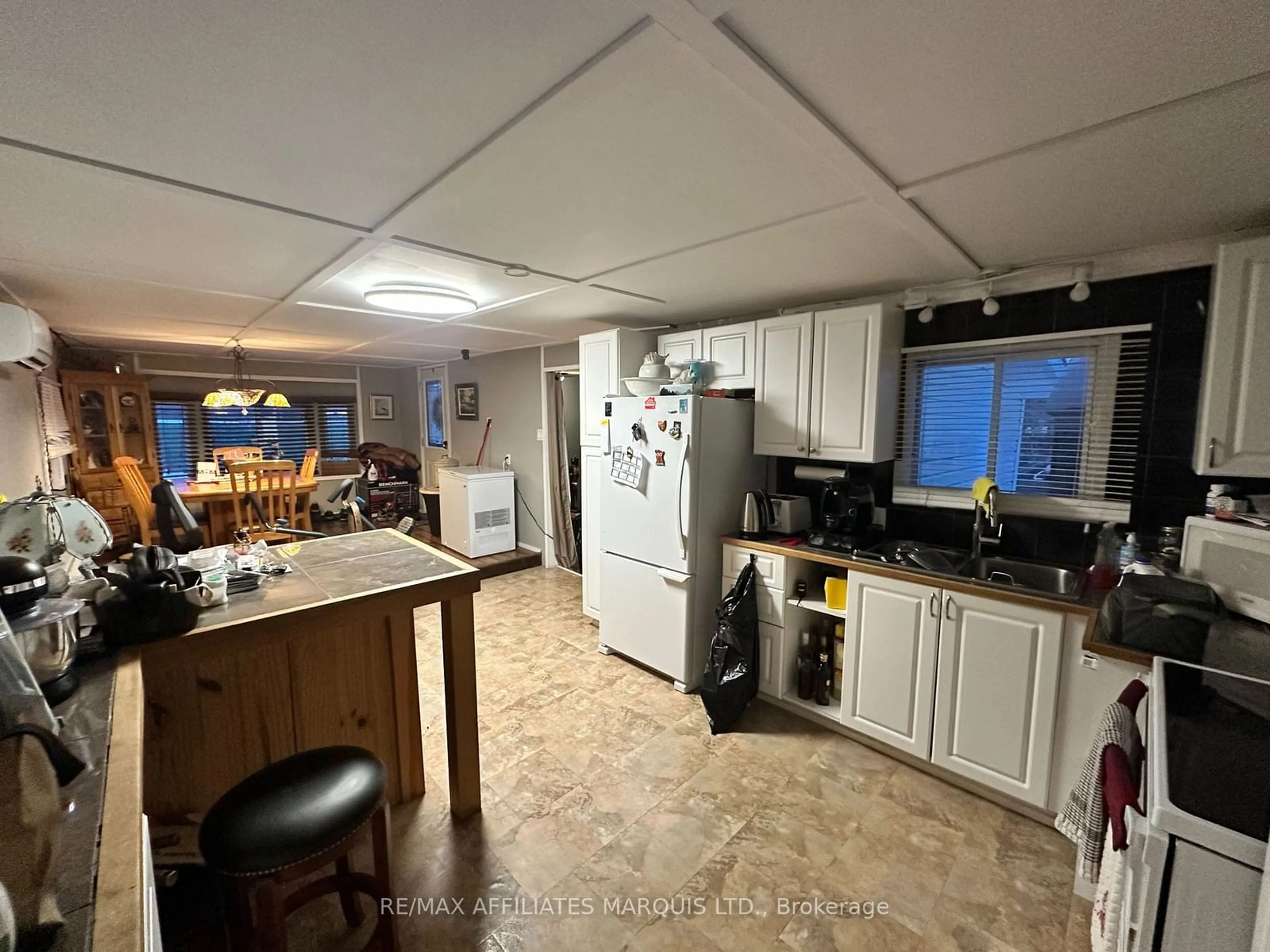 Standard kitchen, unknown for 14154 Anderson Rd, South Stormont Ontario K0C 1M0