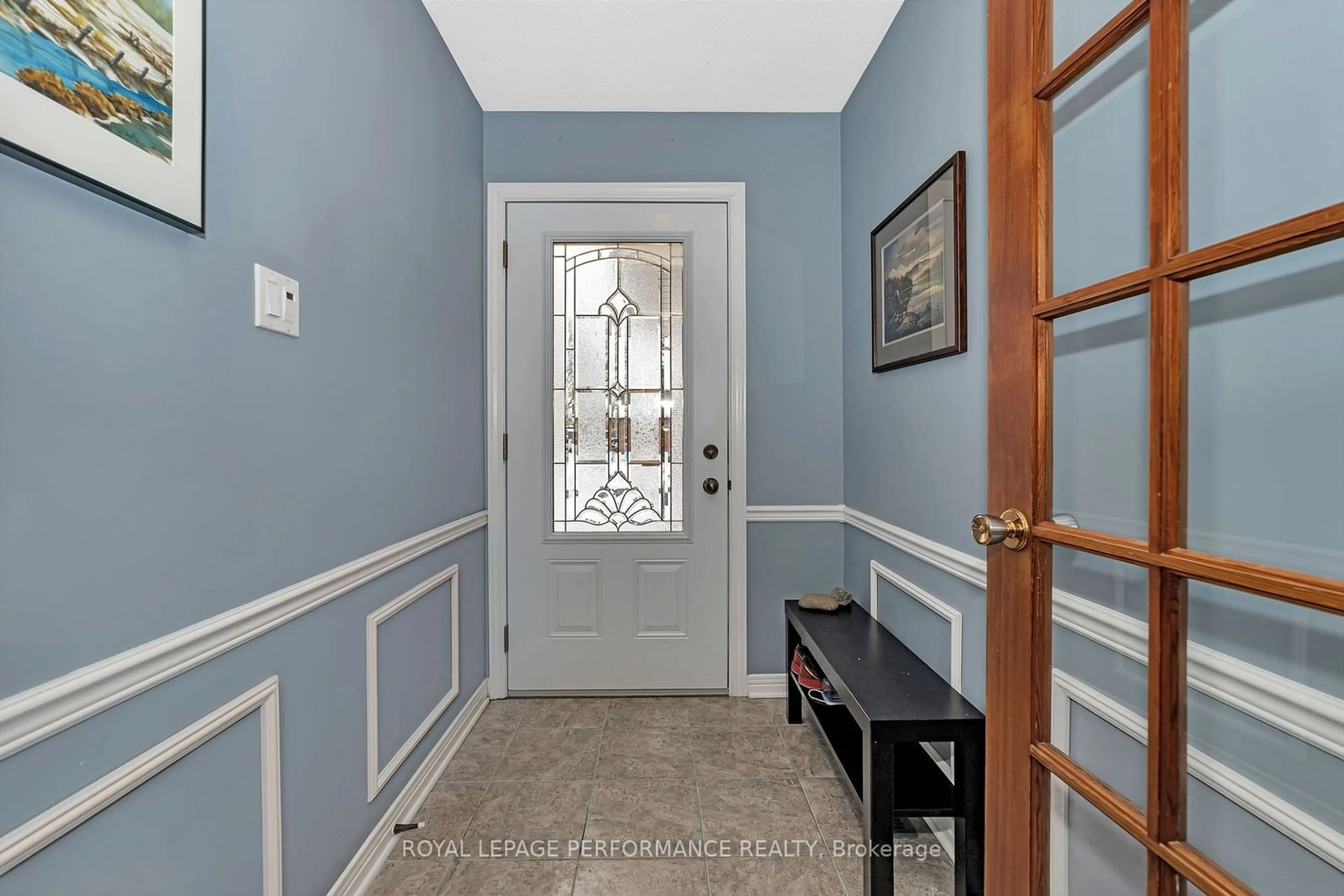 Indoor entryway for 1420 Kamouraska Circ, Orleans - Convent Glen and Area Ontario K1C 3J2