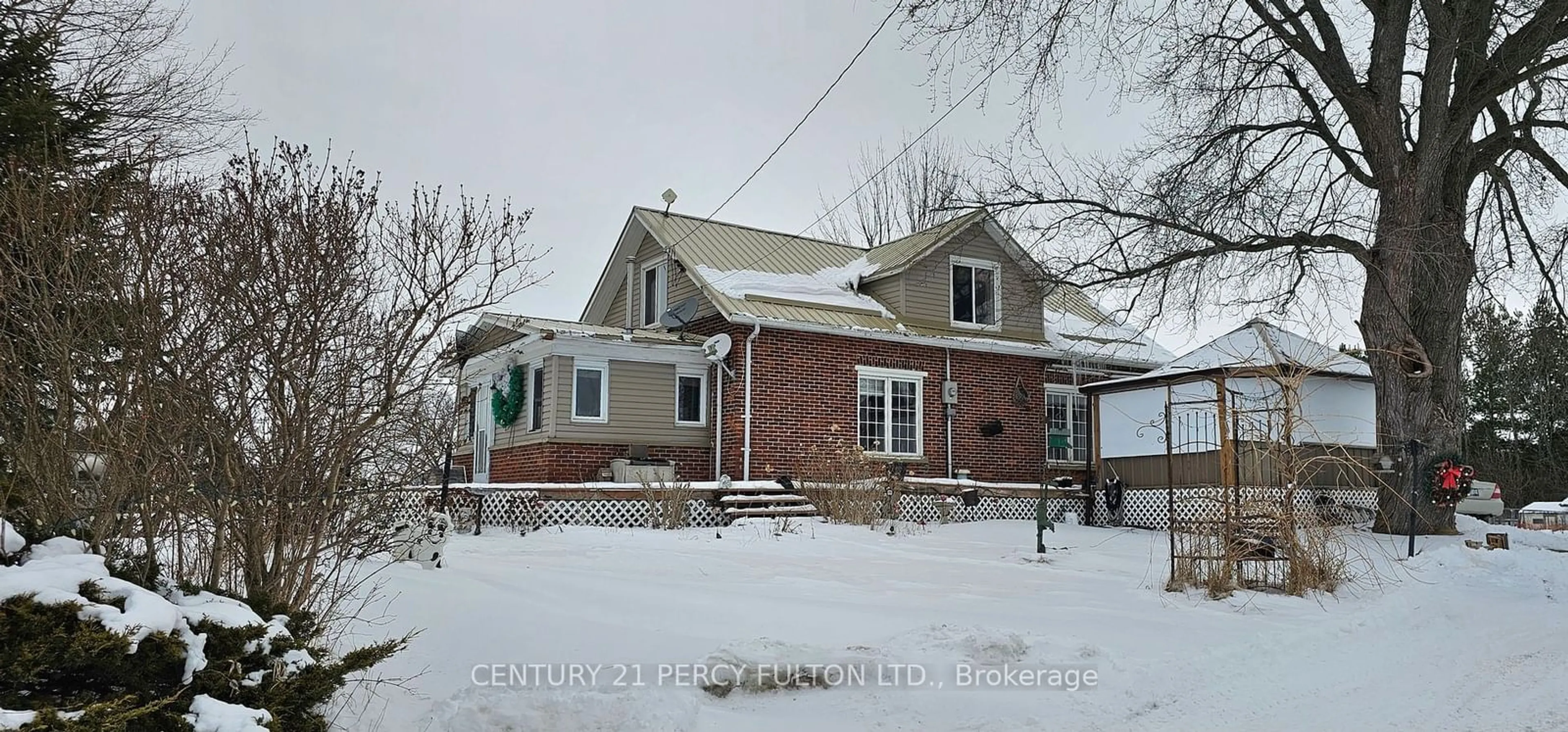 A pic from outside/outdoor area/front of a property/back of a property/a pic from drone, street for 2605 County Rd #30, Brighton Ontario K0K 1R0