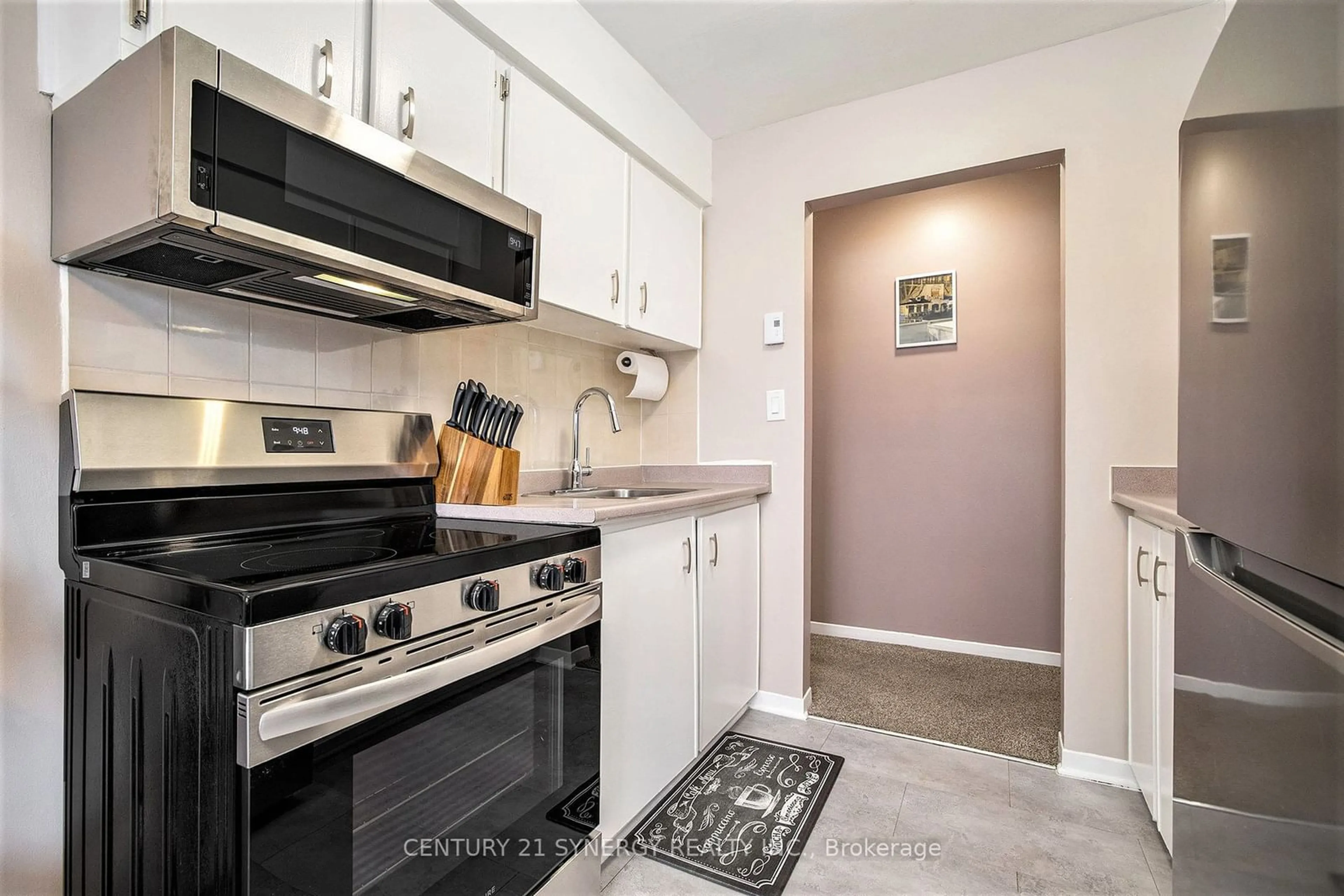 Standard kitchen, ceramic/tile floor for 26 Pearl St #201, Smiths Falls Ontario K7A 5B5