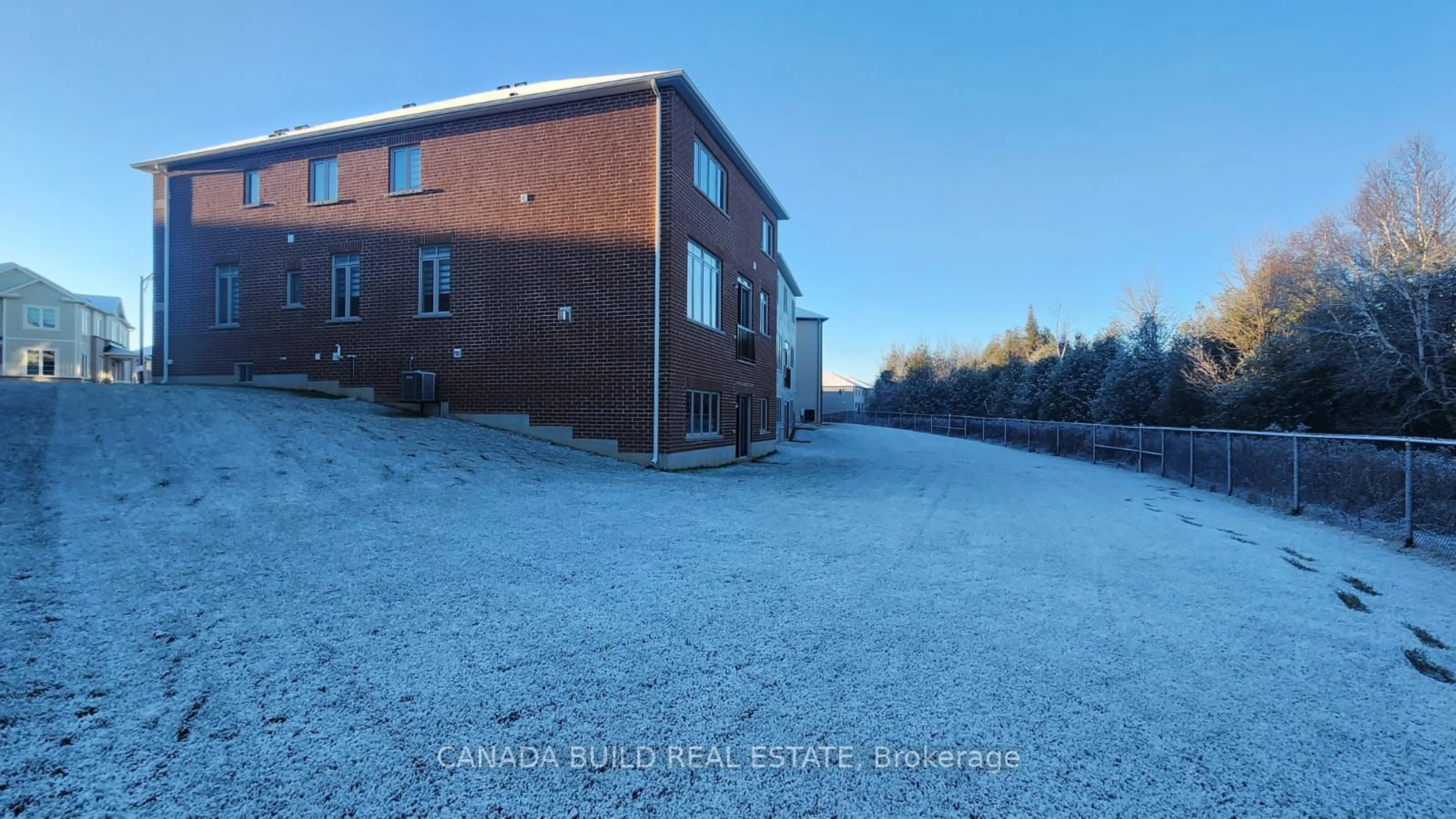 A pic from outside/outdoor area/front of a property/back of a property/a pic from drone, building for 234 Chippewa Ave, Shelburne Ontario L9V 3Y5