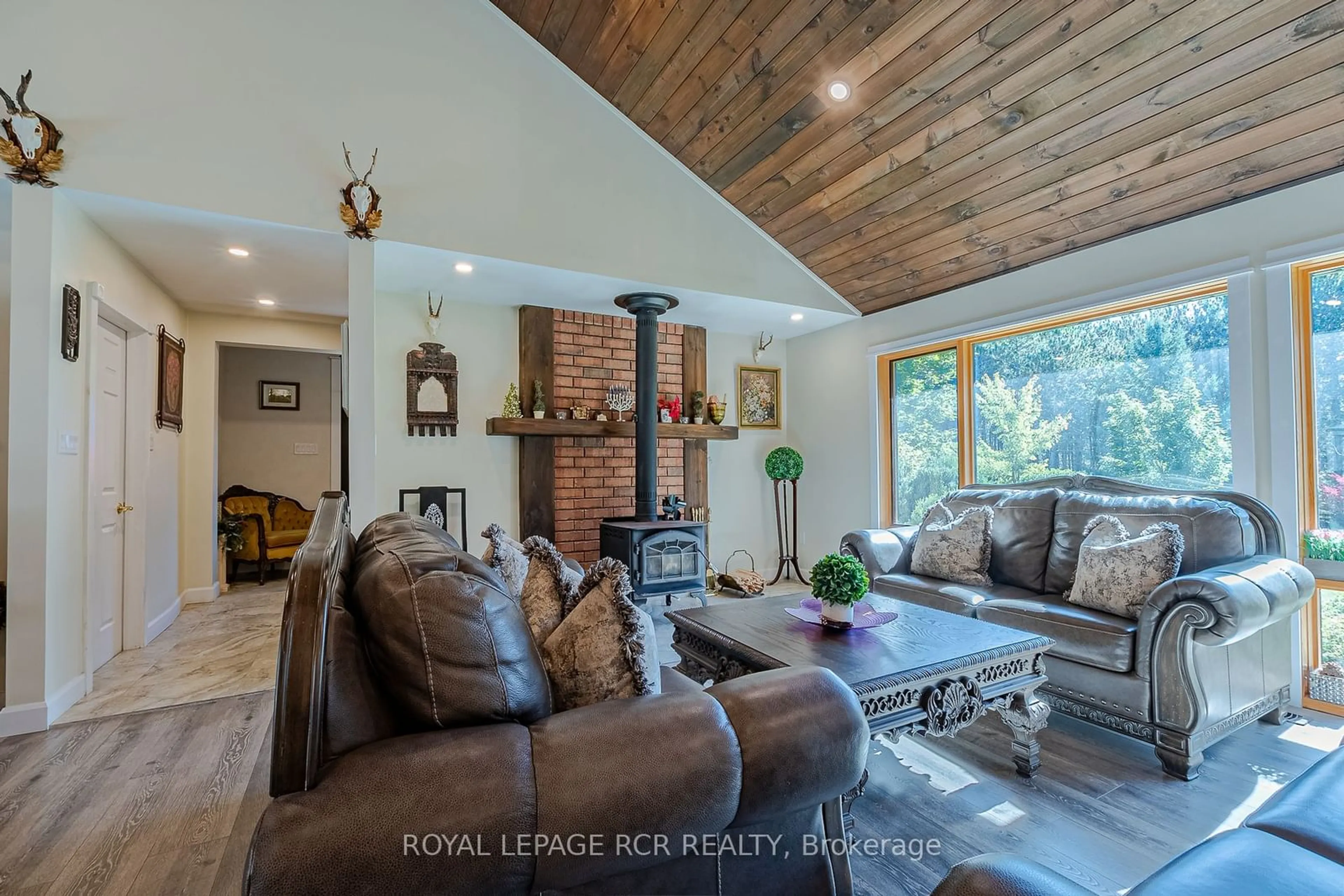 Living room with furniture, unknown for 708321 County Rd 21, Mulmur Ontario L9V 0X3