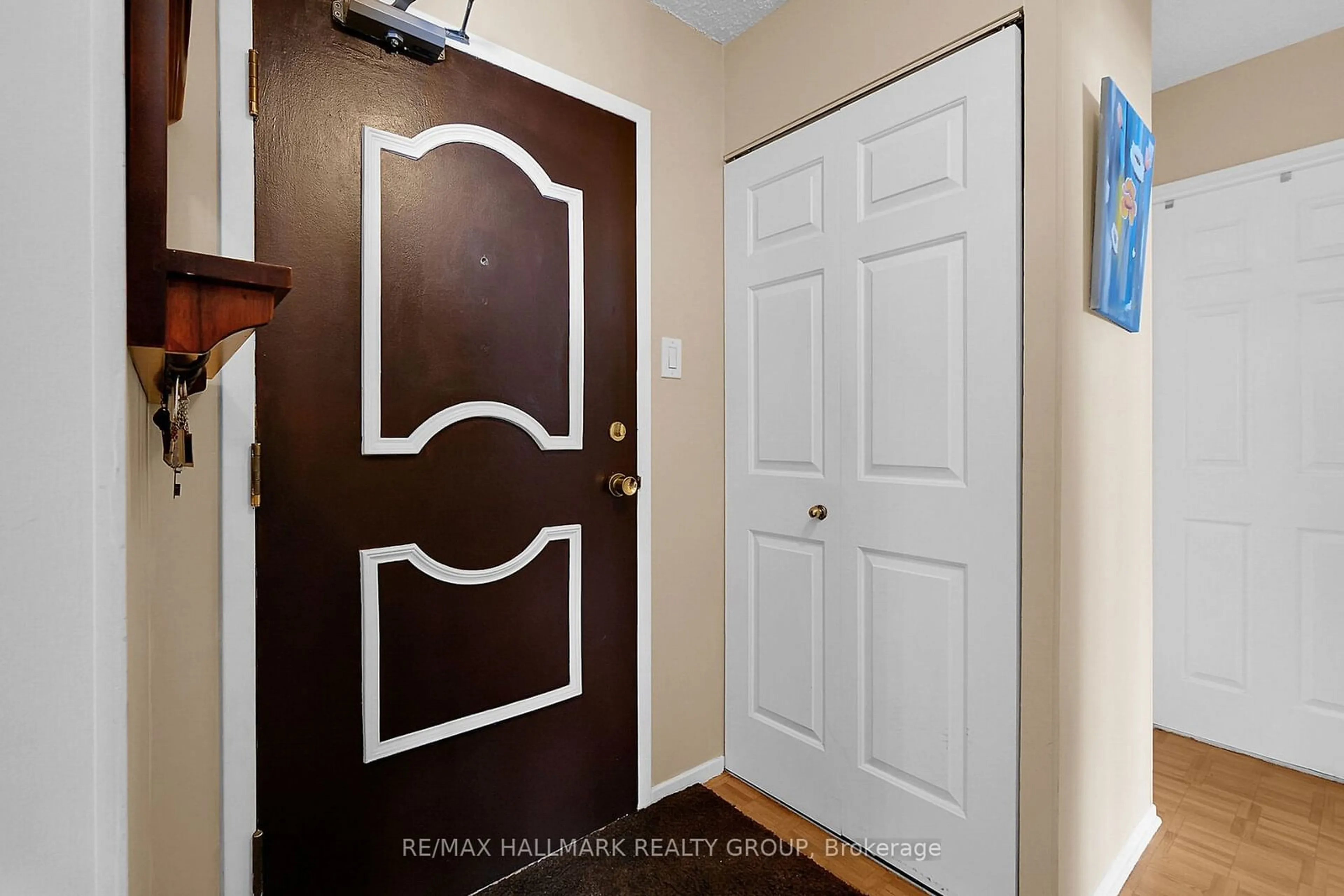 Indoor entryway for 3360 Southgate Rd #1803, Hunt Club - South Keys and Area Ontario K1V 9A6