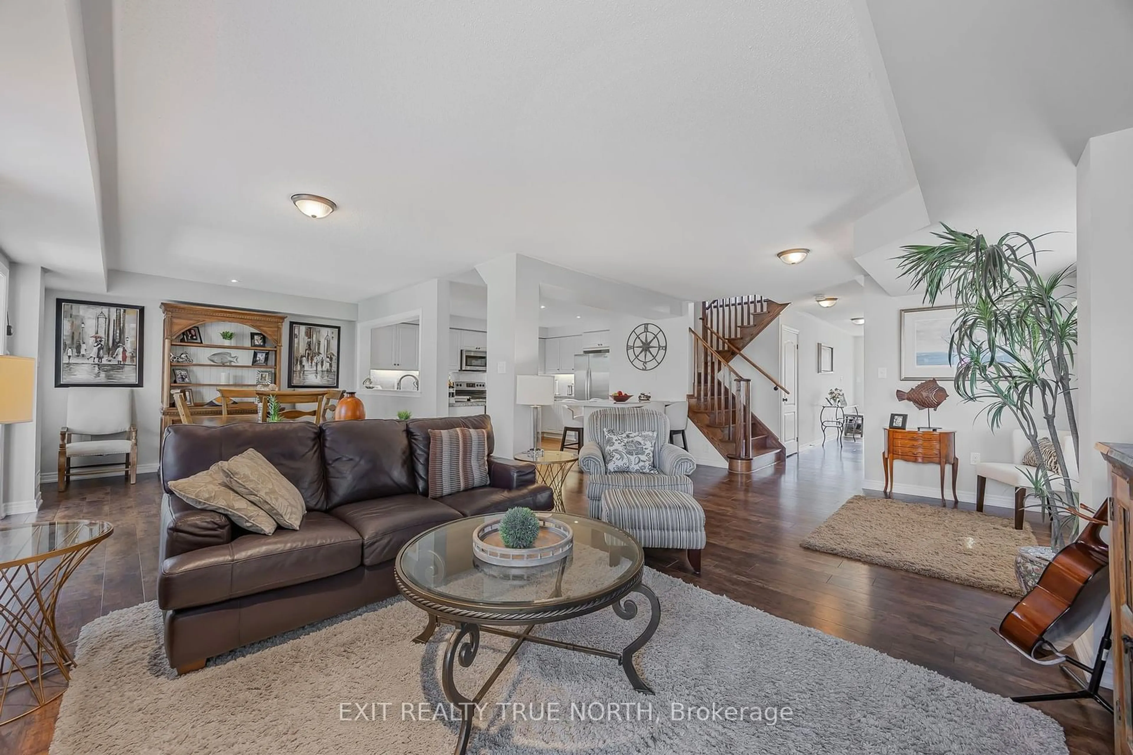 Living room with furniture, unknown for 7 Links Tr, Georgian Bay Ontario L0K 1S0