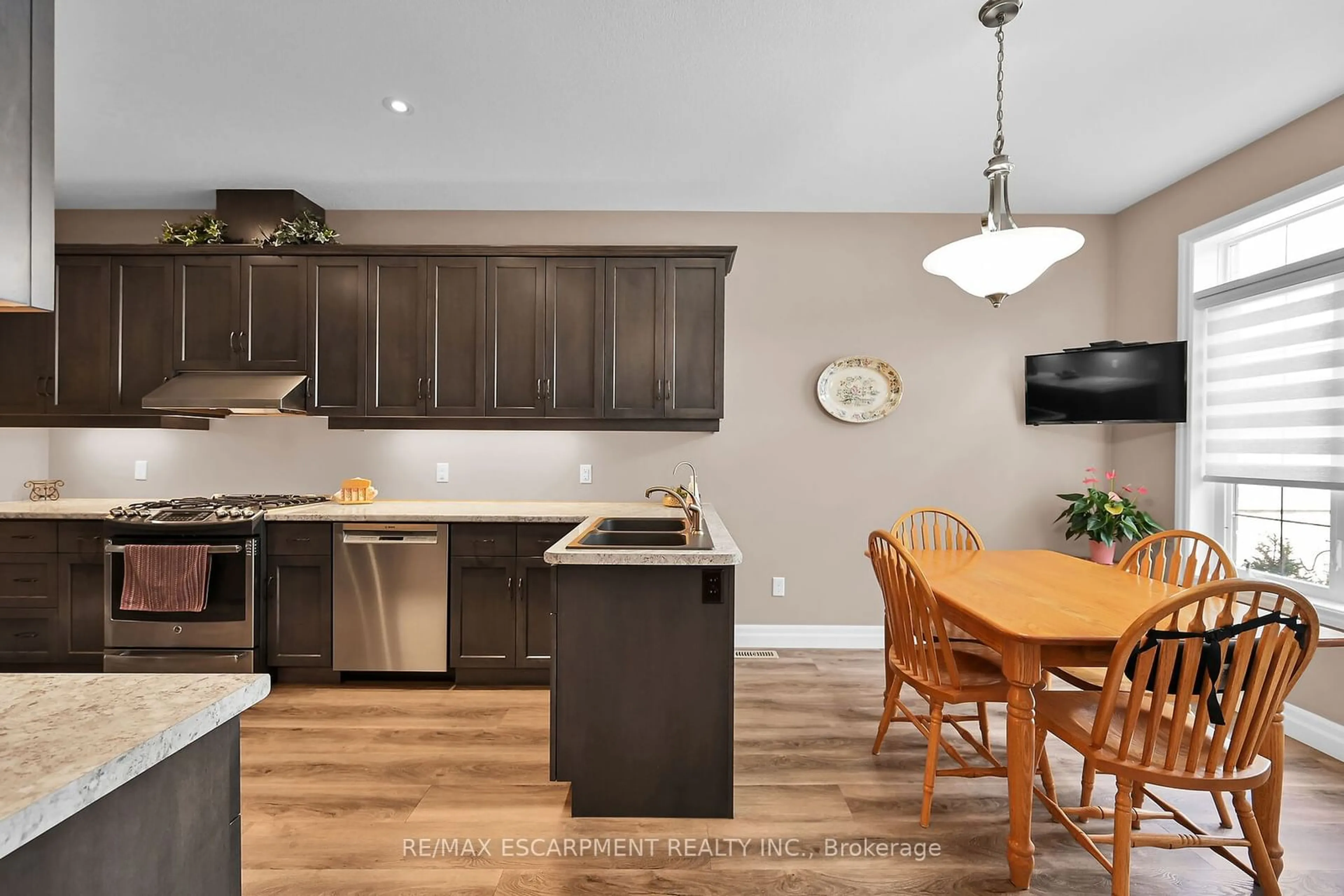 Open concept kitchen, unknown for 247 MUNNOCH Blvd #6, Woodstock Ontario N4T 0K2