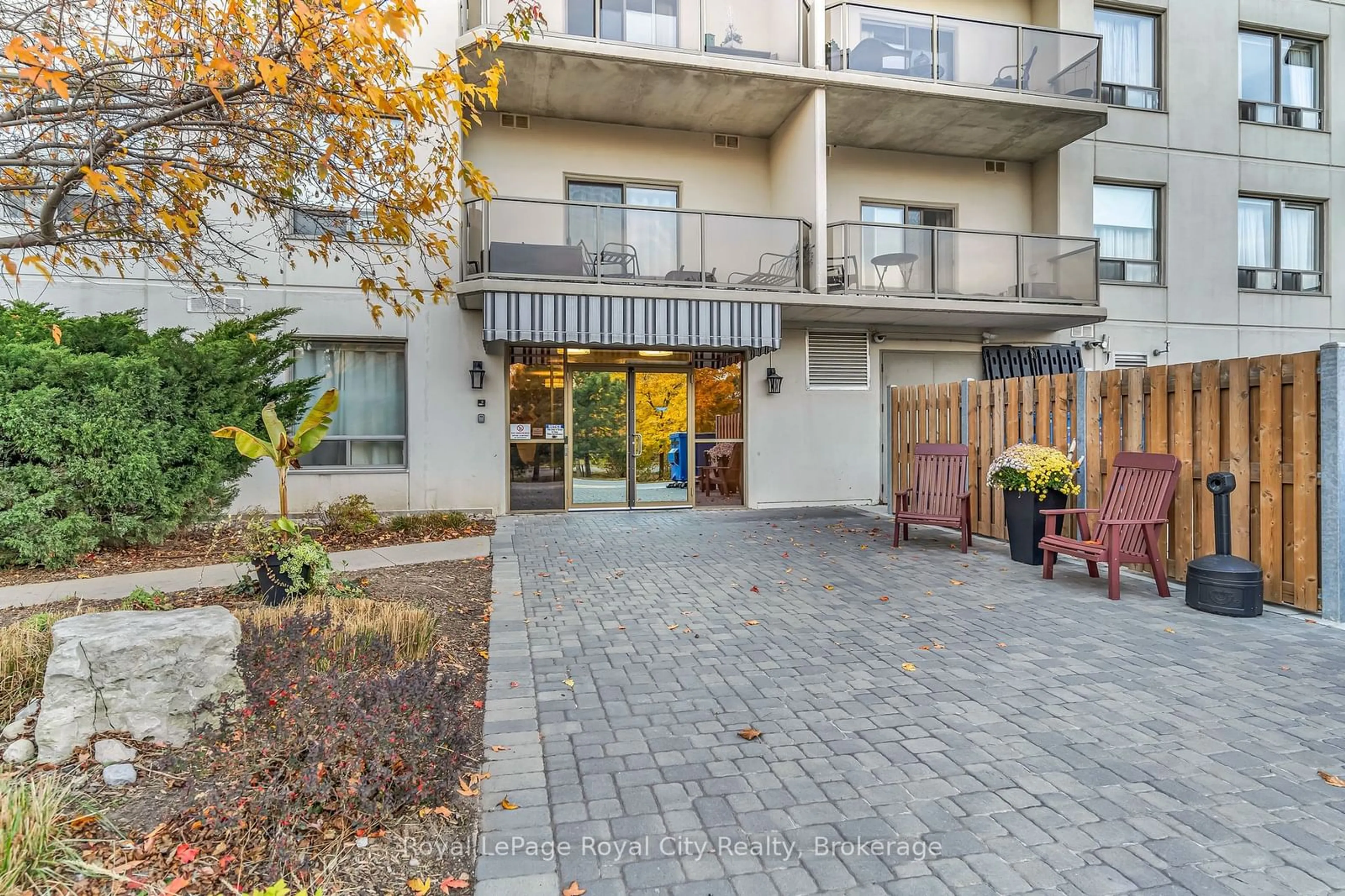 Patio, street for 60 WYNDHAM St #311, Guelph Ontario N1E 7H7