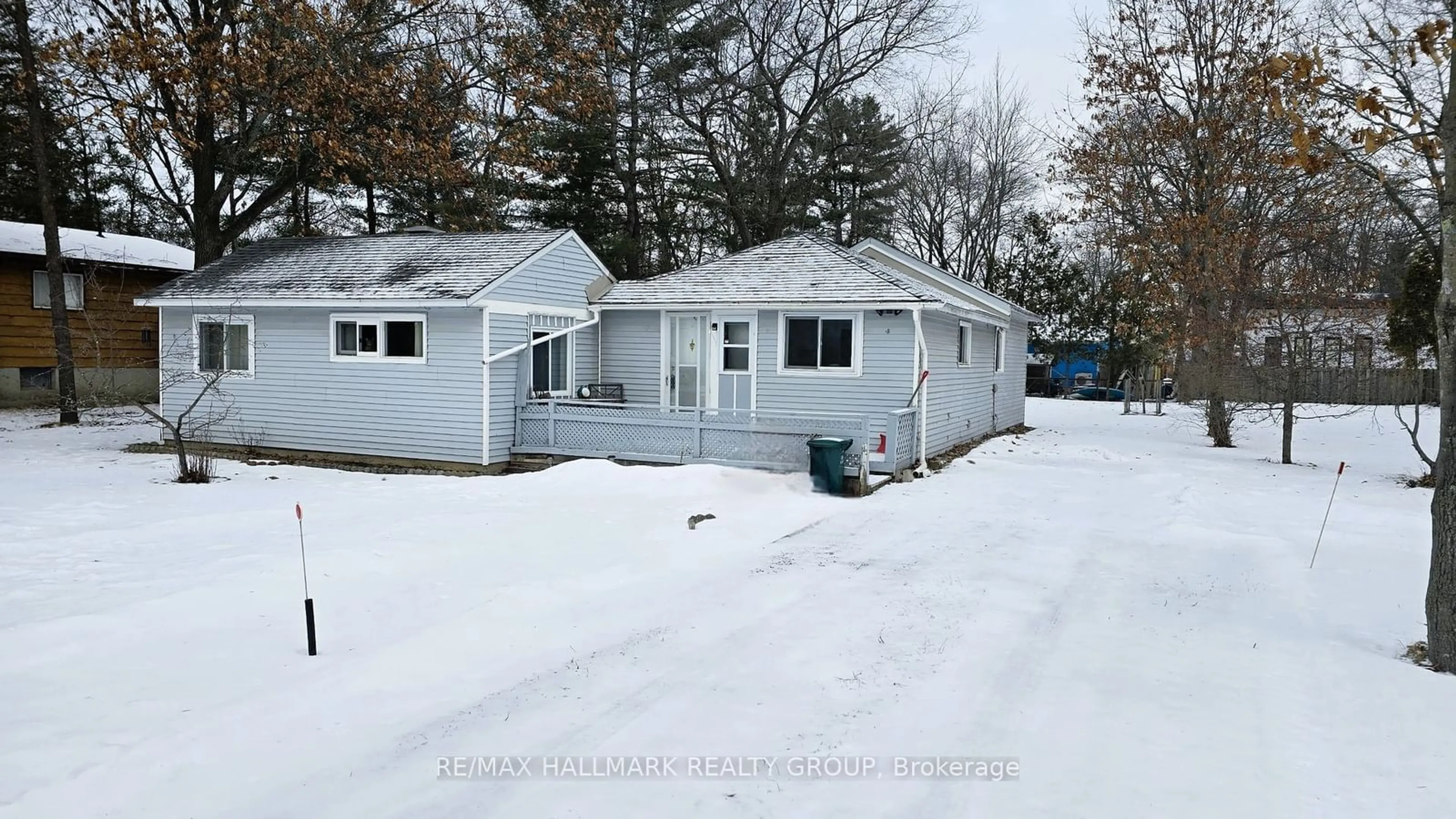 A pic from outside/outdoor area/front of a property/back of a property/a pic from drone, street for 156 SUNNING HILLS Cres, Constance Bay - Dunrobin - Kilmaurs - Woodlawn Ontario K0A 3M0