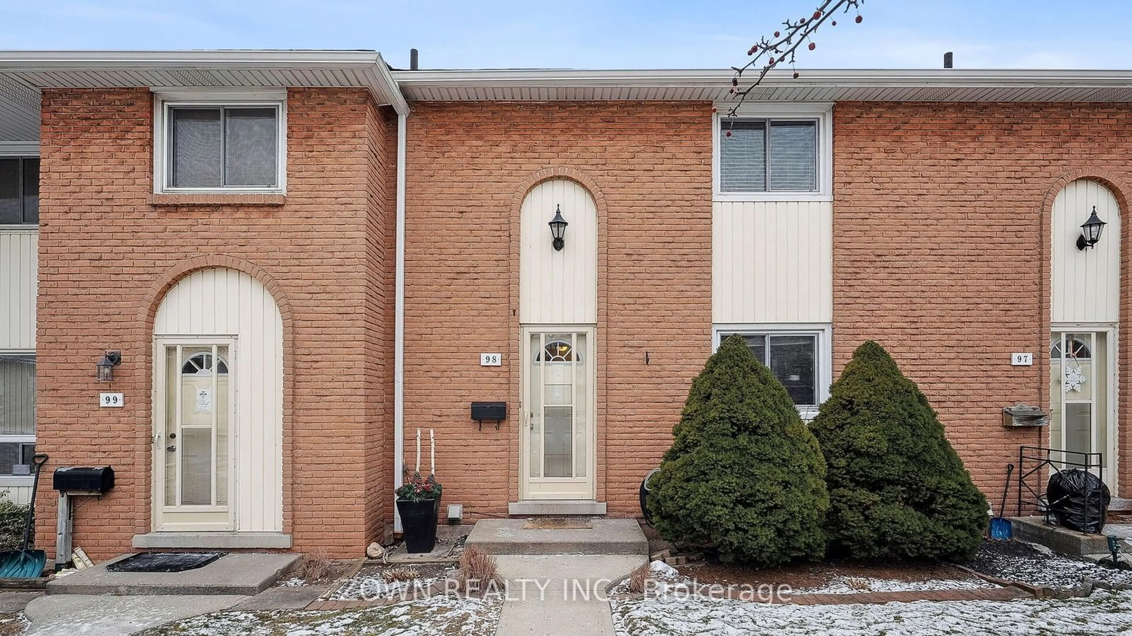 Home with brick exterior material, street for 151 Gateshead Cres #98, Hamilton Ontario L8G 3W1