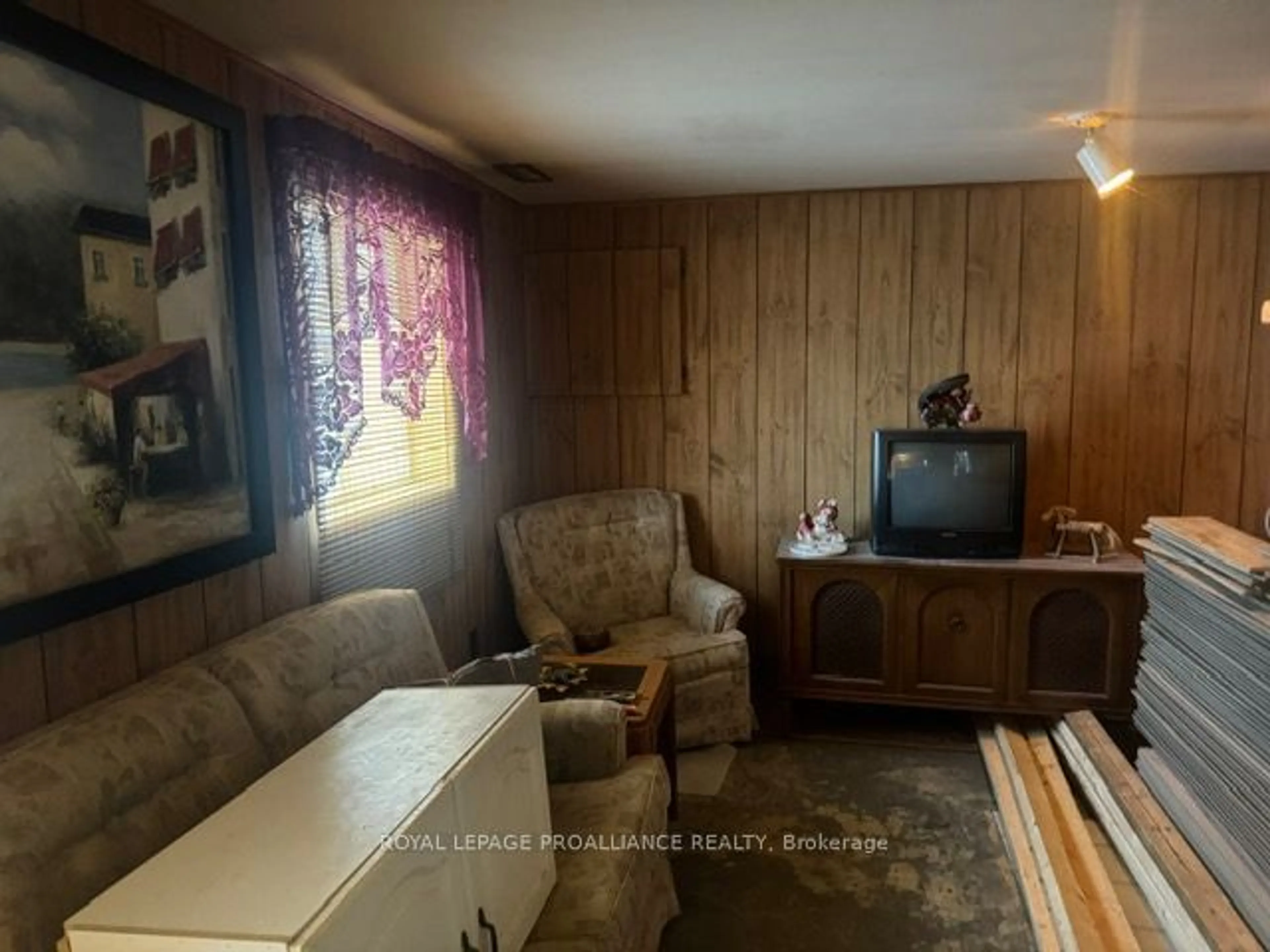 A pic of a room for 21 Victoria St, Marmora and Lake Ontario K0K 3E0