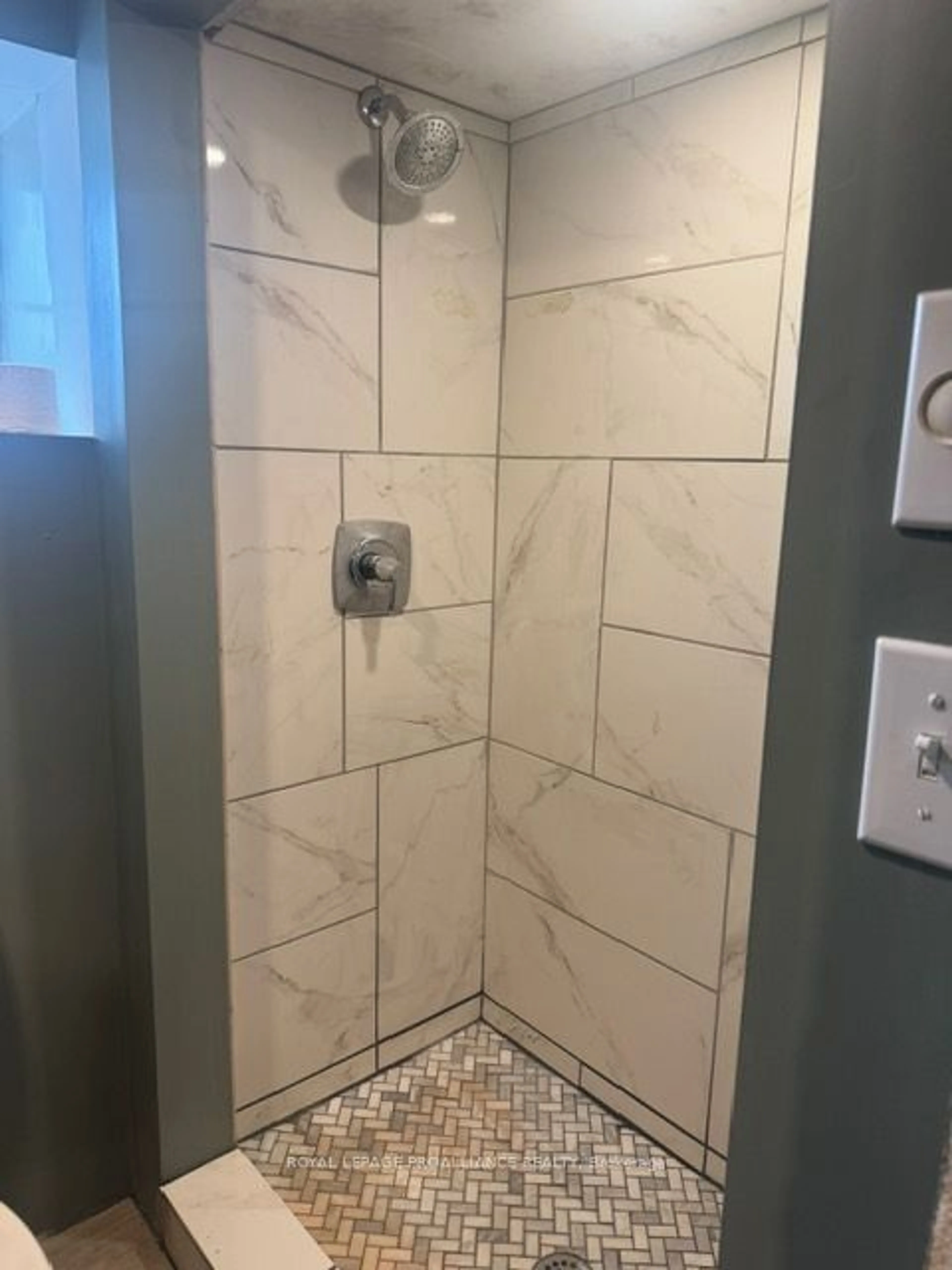 Contemporary bathroom, ceramic/tile floor for 21 Victoria St, Marmora and Lake Ontario K0K 3E0