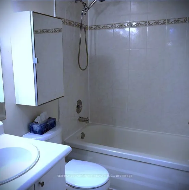 Additional property image - 1950 Main St Unit 206