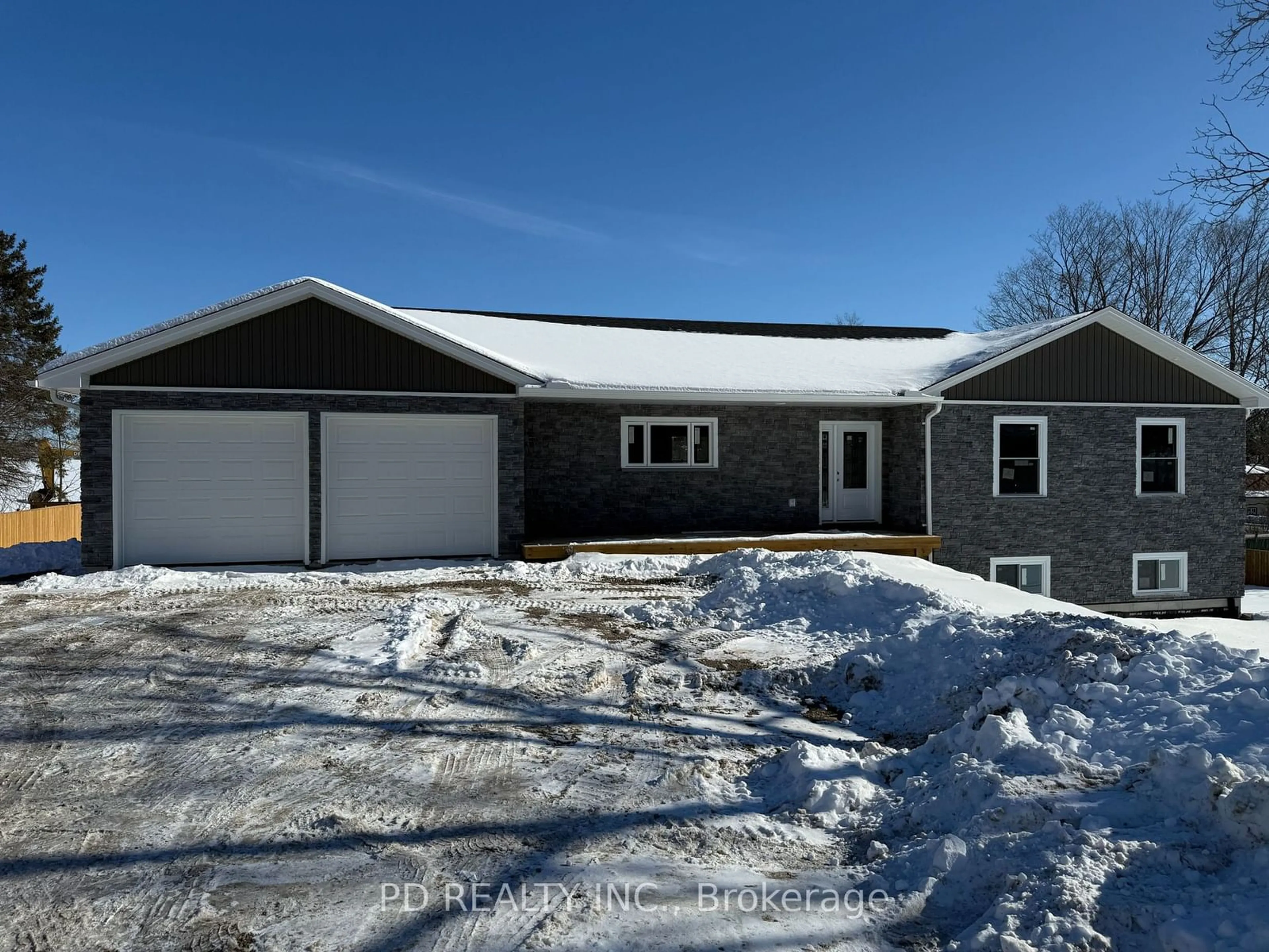 A pic from outside/outdoor area/front of a property/back of a property/a pic from drone, street for 2455 Queen Mary St, Cavan Monaghan Ontario L0A 1C0