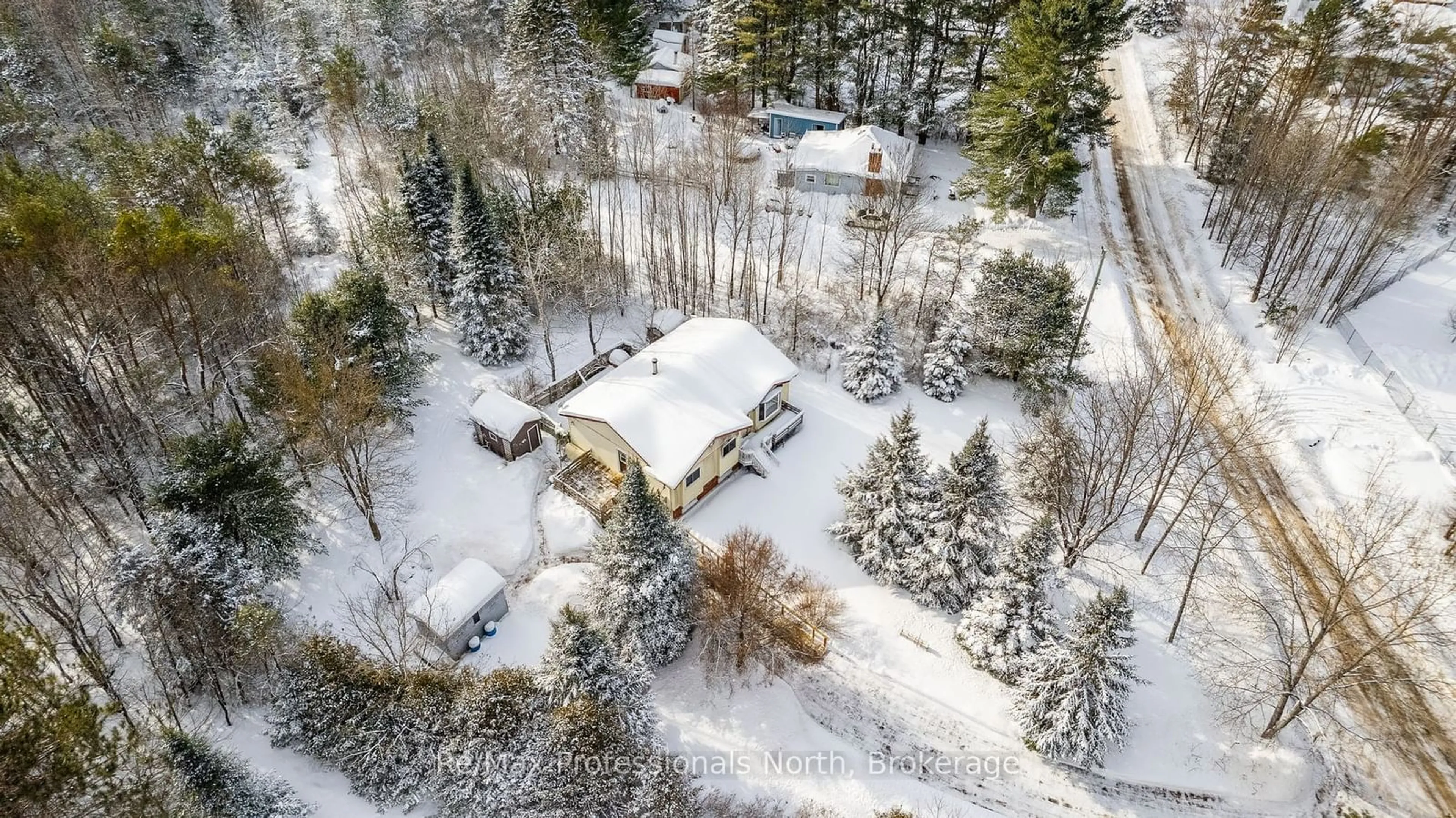 A pic from outside/outdoor area/front of a property/back of a property/a pic from drone, unknown for 9 The Avenue Rd, Kawartha Lakes Ontario K0M 2A0