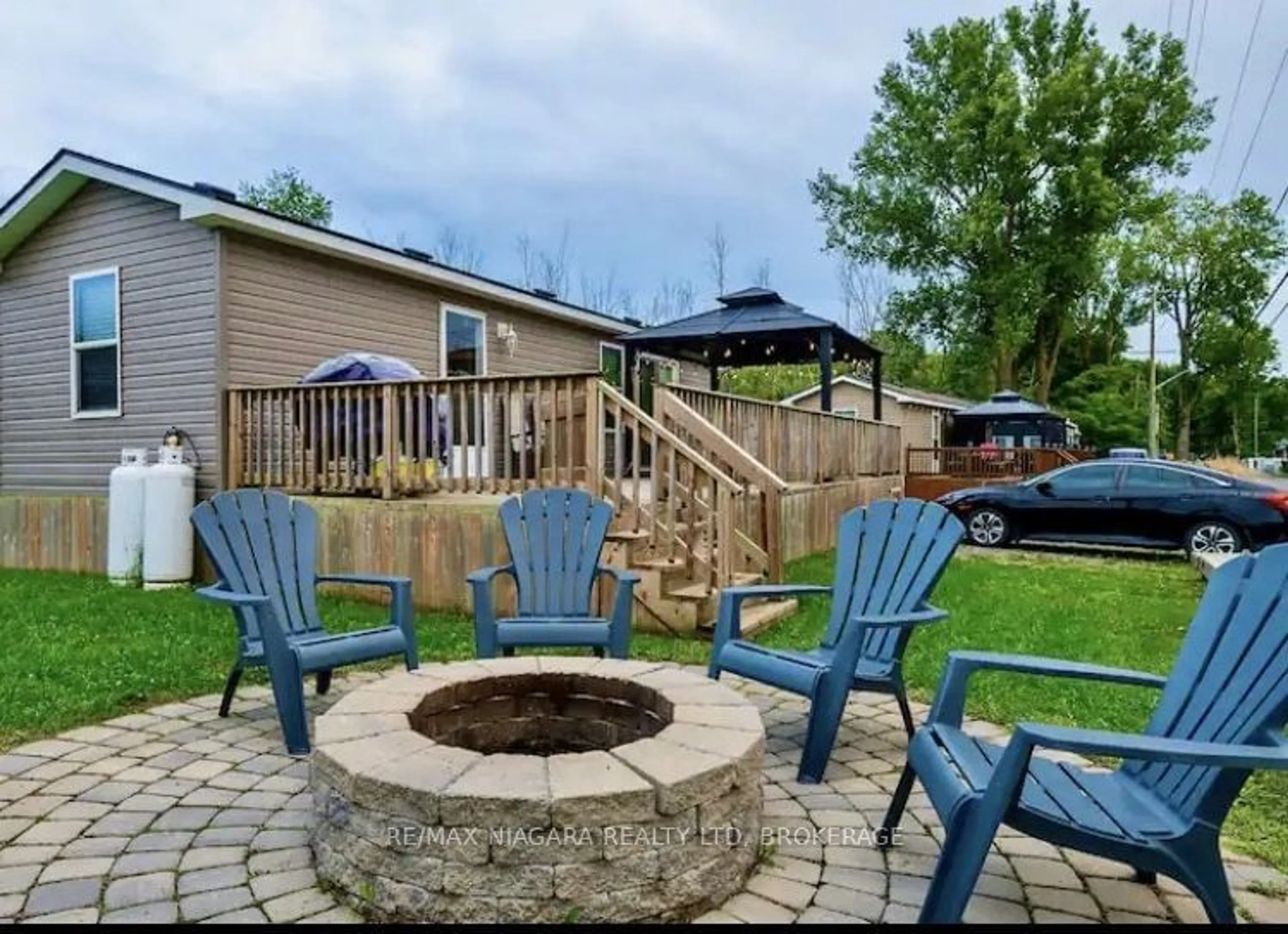 Patio, water/lake/river/ocean view for 490 Empire Rd #TUR018, Port Colborne Ontario L0S 1R0