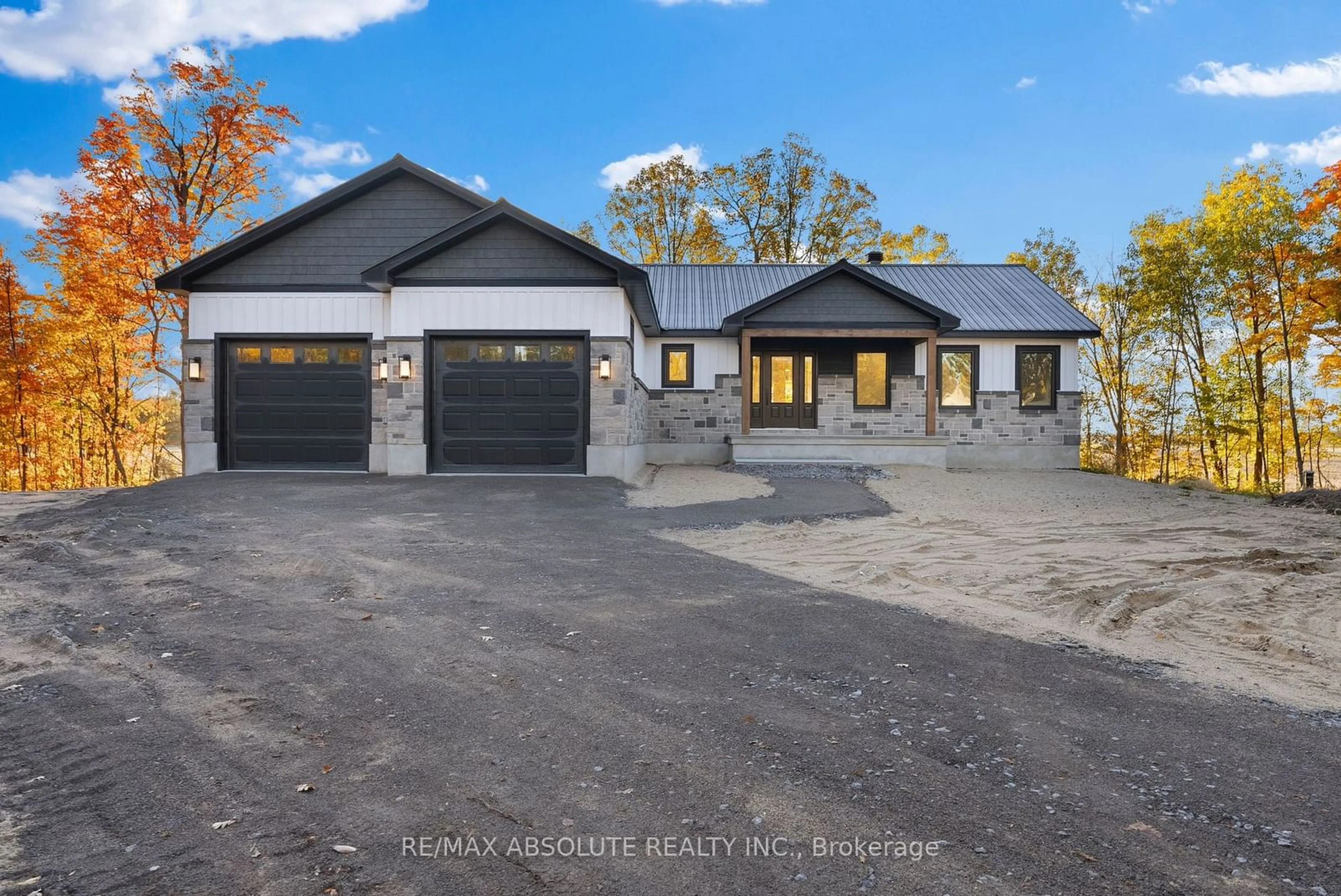 Home with brick exterior material, street for 122 Bandys Rd, McNab/Braeside Ontario K7S 3G8