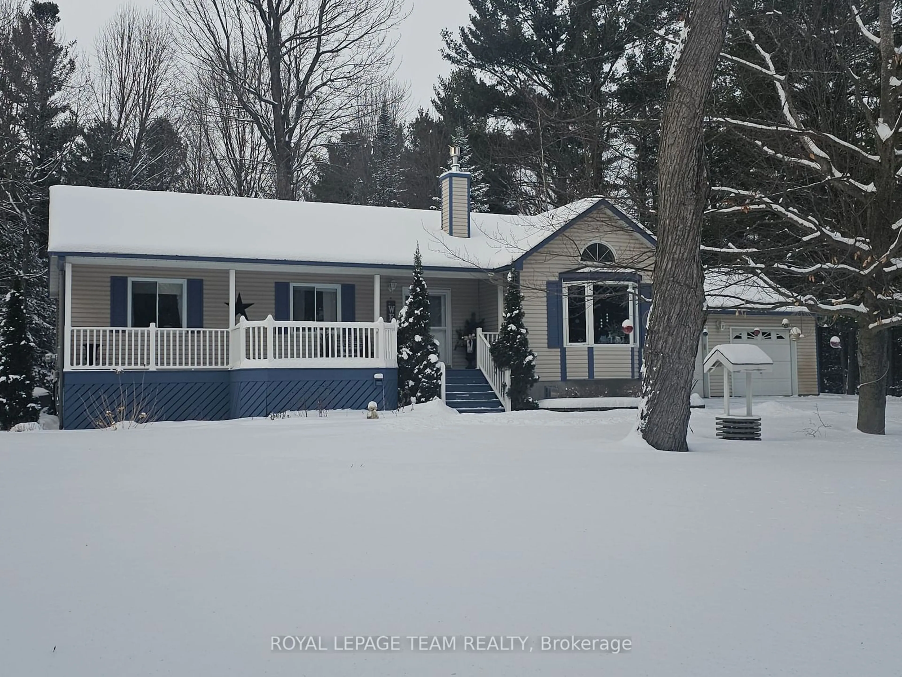 A pic from outside/outdoor area/front of a property/back of a property/a pic from drone, unknown for 8 FLESHER Cres, North Grenville Ontario K0G 1J0