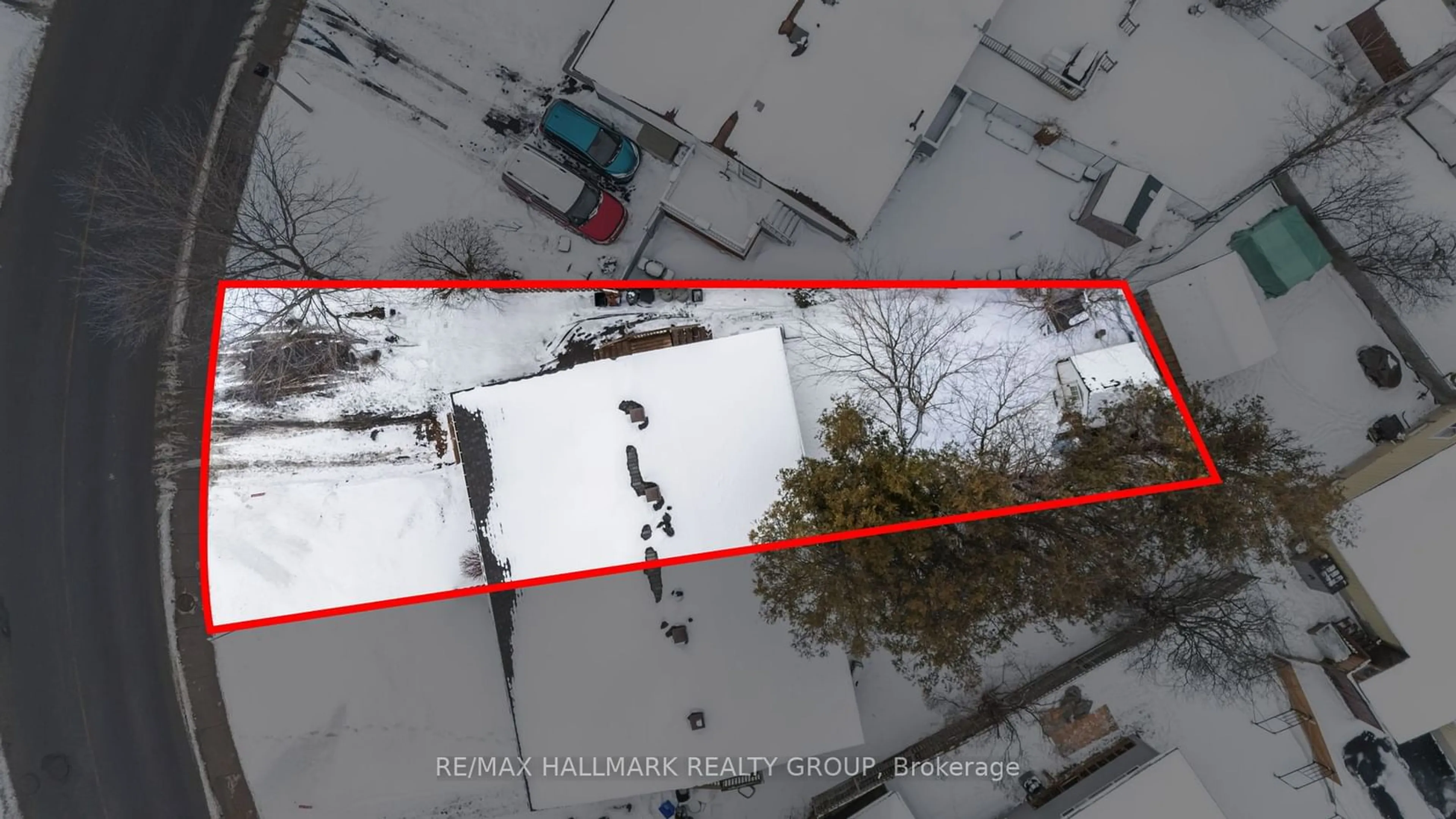 A pic from outside/outdoor area/front of a property/back of a property/a pic from drone, city buildings view from balcony for 137 Glamorgan Dr, Kanata Ontario K2L 1R7