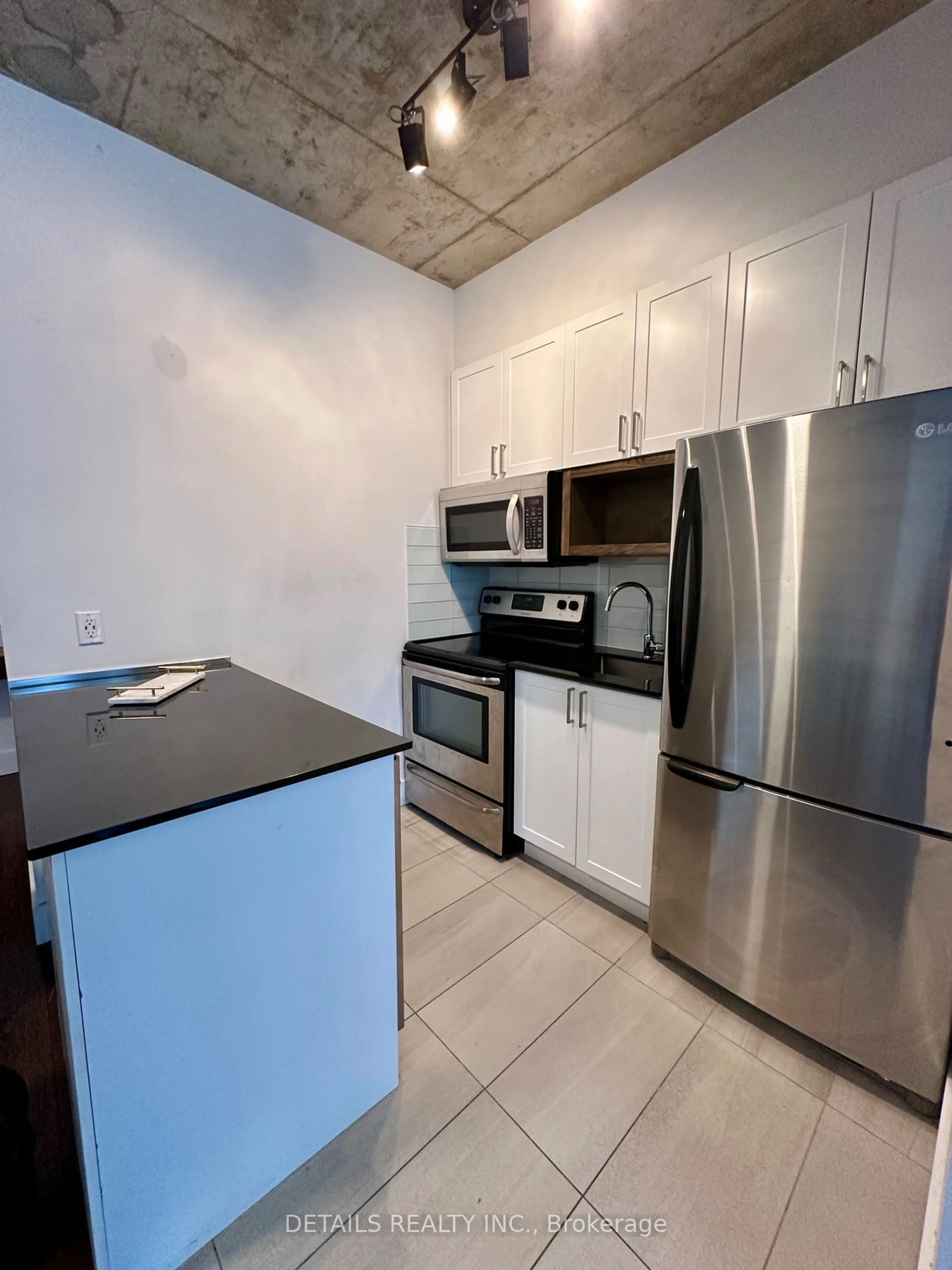 Standard kitchen, unknown for 179 George St #2105, Lower Town - Sandy Hill Ontario K1N 1J8