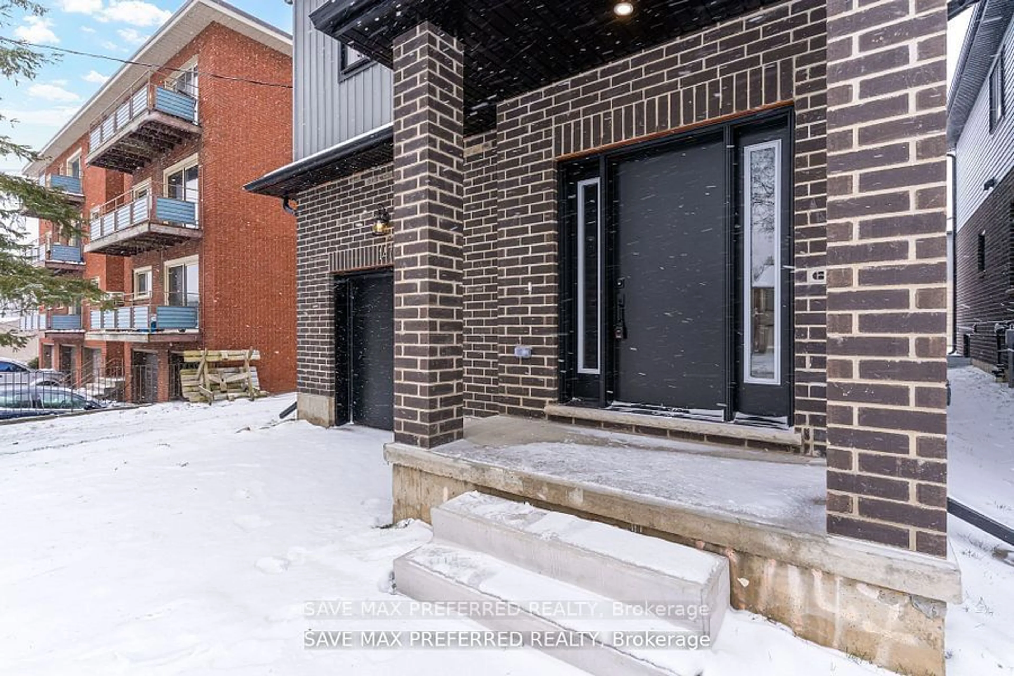 Home with brick exterior material, street for 147 Siebert Ave, Kitchener Ontario N2C 2M1