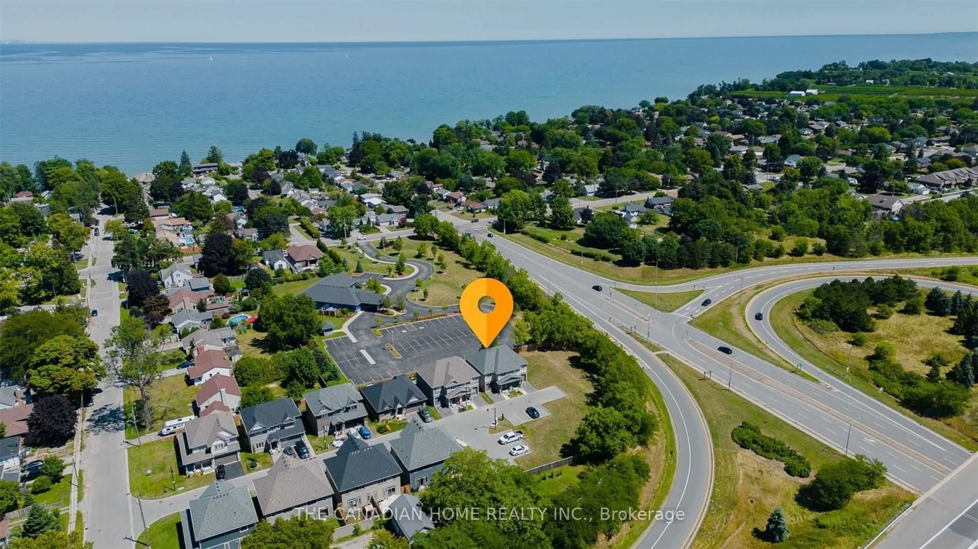 A pic from outside/outdoor area/front of a property/back of a property/a pic from drone, water/lake/river/ocean view for 13 Lindsay Way, Grimsby Ontario L3M 0H6