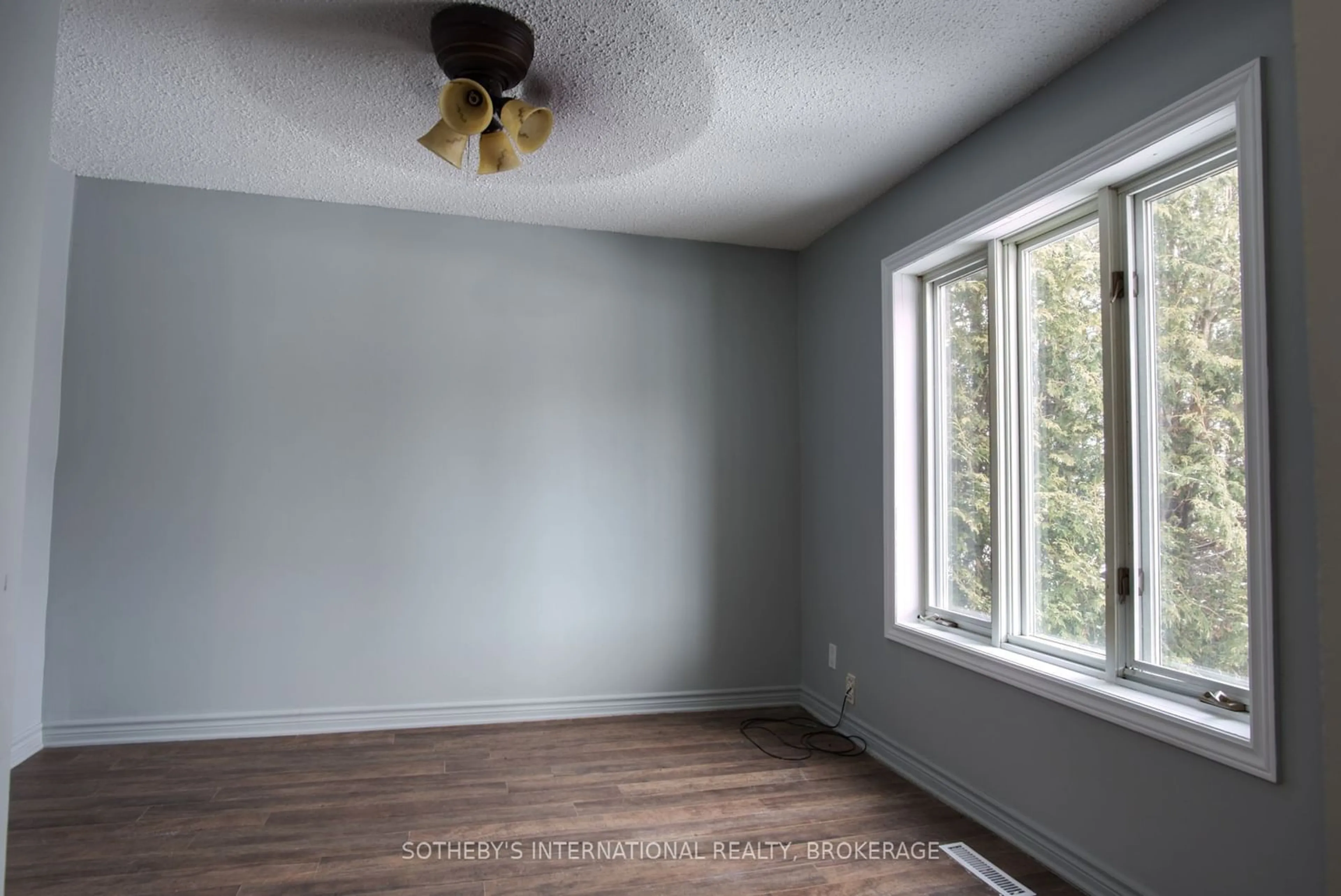 A pic of a room for 910 Mcgill St, Hawkesbury Ontario K6A 1R4