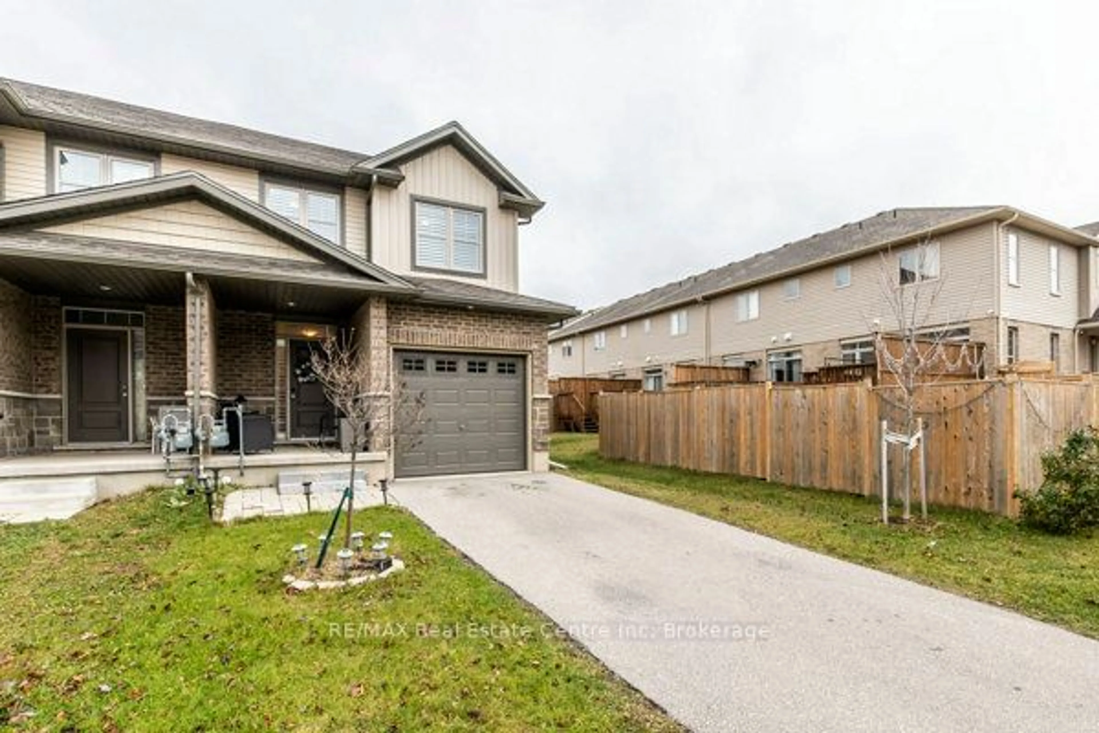 Unknown for 44 KAY CRESCENT, Guelph Ontario N1L 0N2