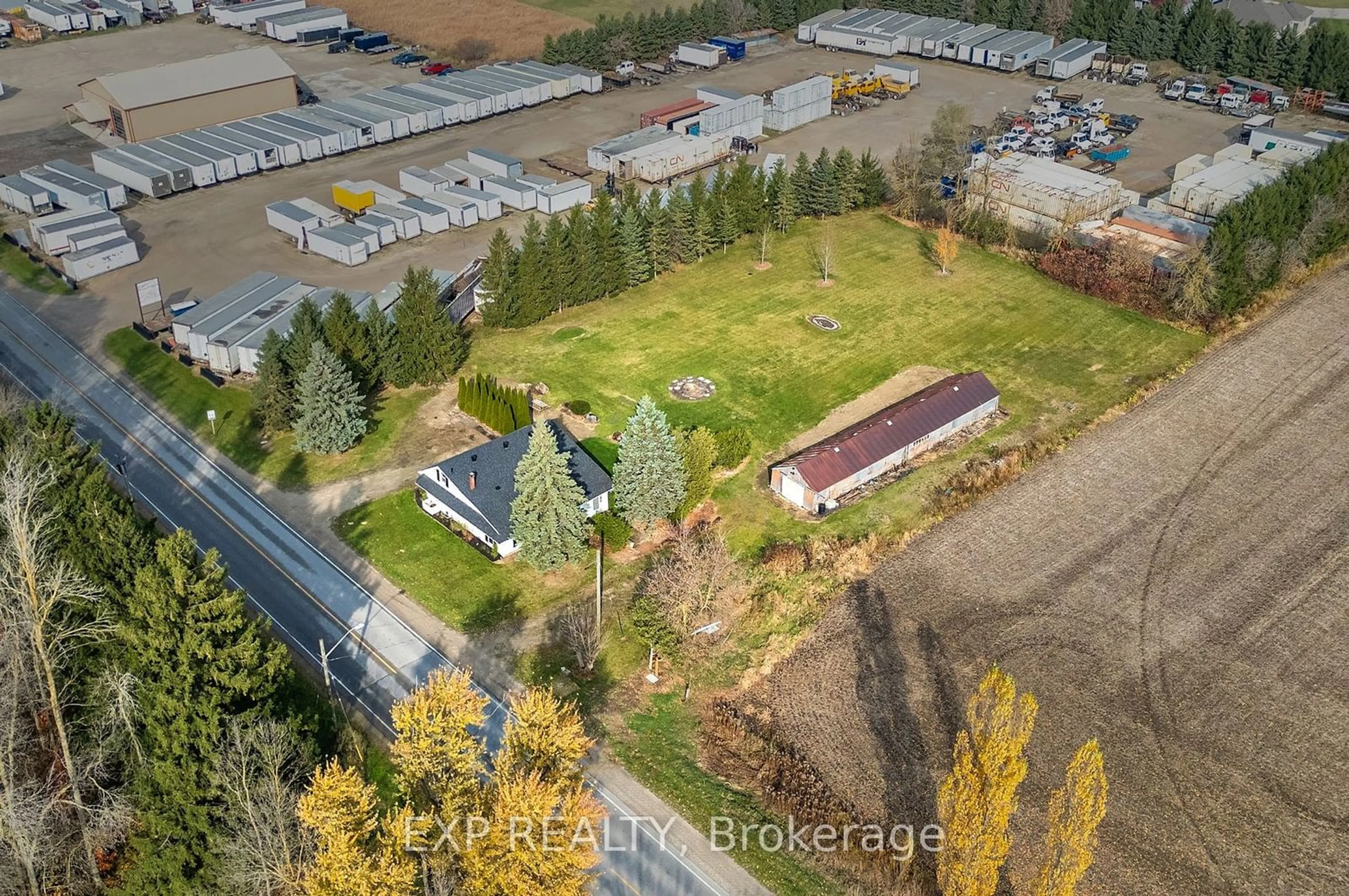 A pic from outside/outdoor area/front of a property/back of a property/a pic from drone, building for 895 King St, Minto Ontario N0G 2P0