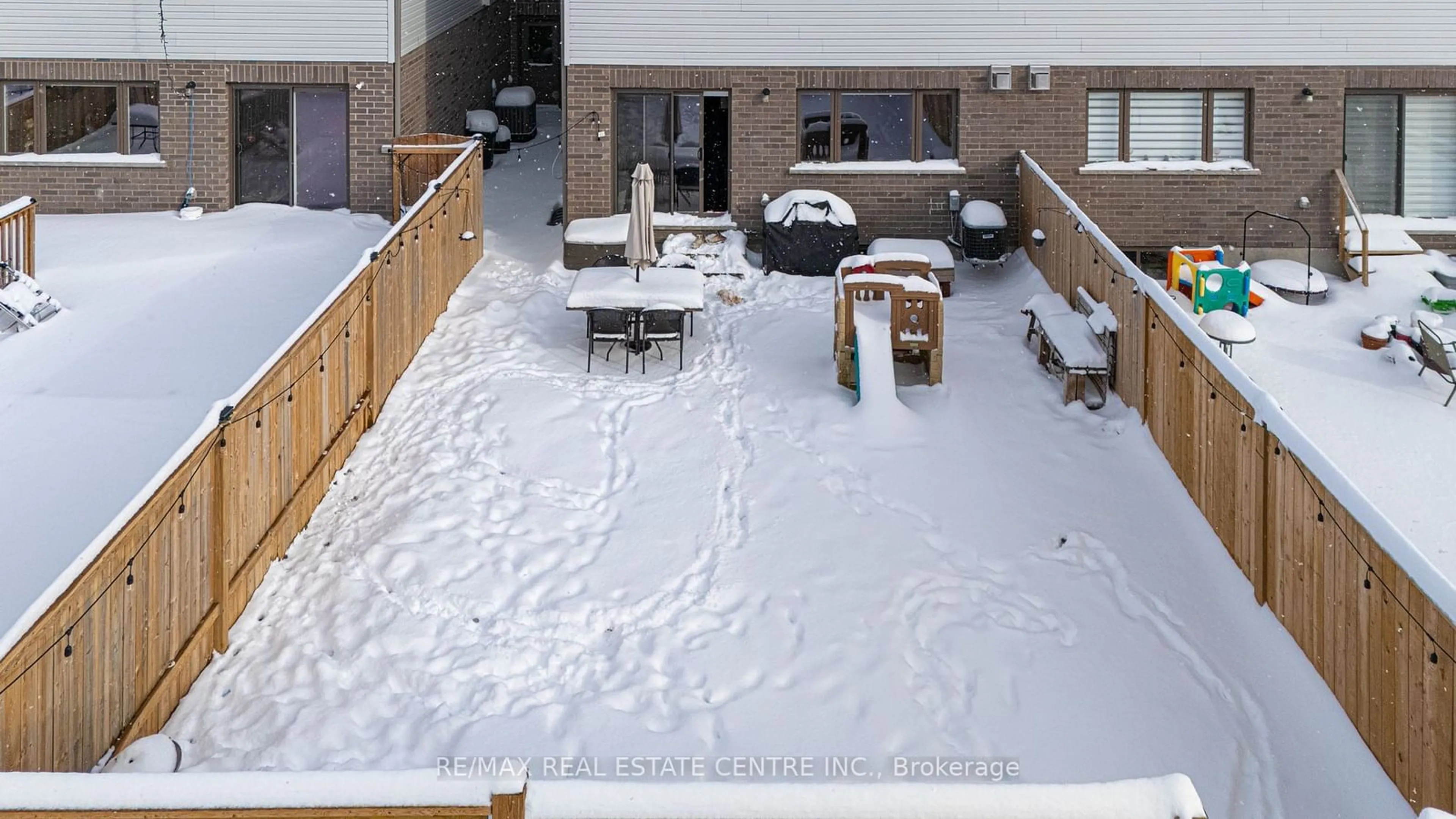 Patio, unknown for 103 Bridge Cres, Minto Ontario N0G 2P0