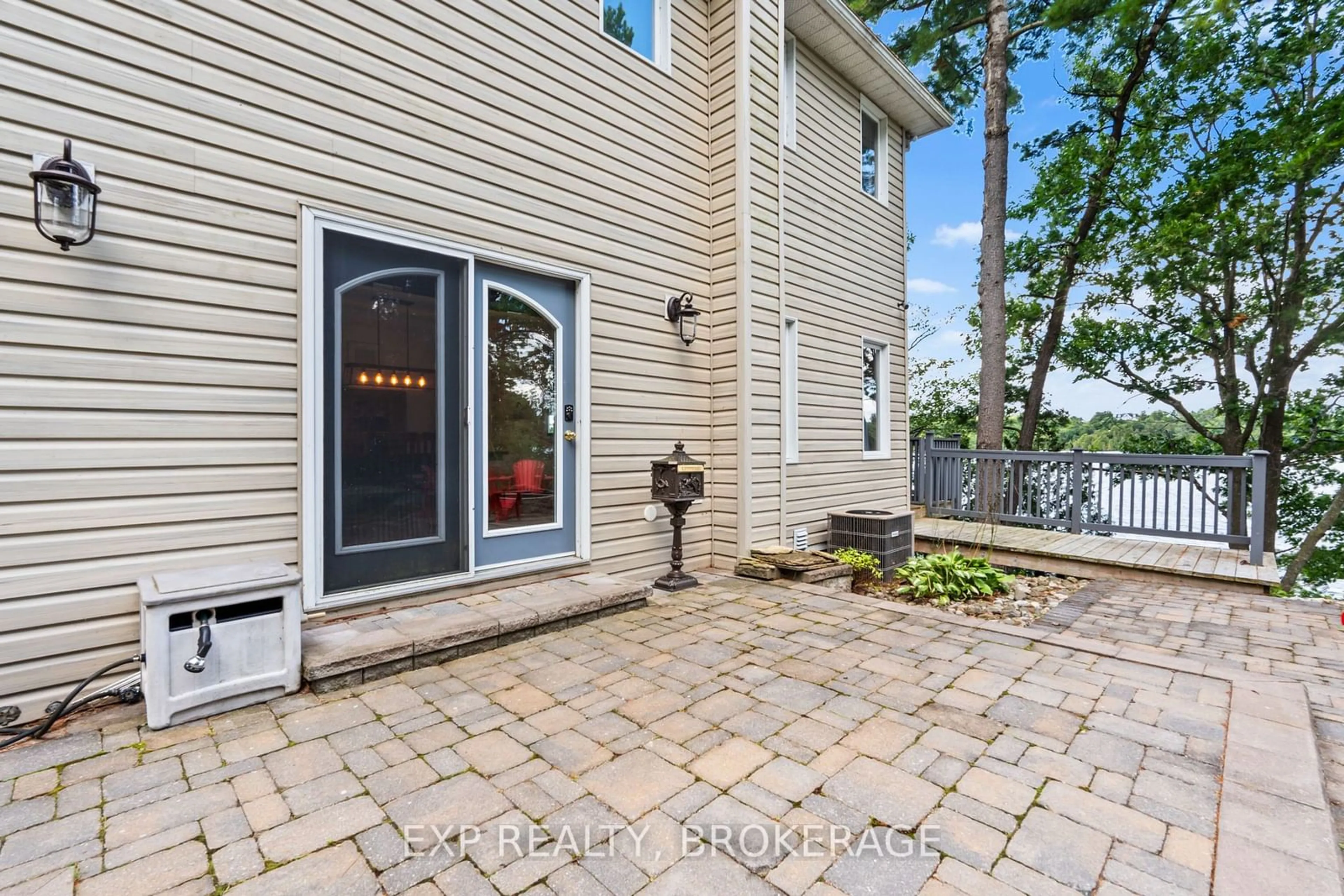 Patio, street for 1403A EVERETT Lane, South Frontenac Ontario K0H 2T0