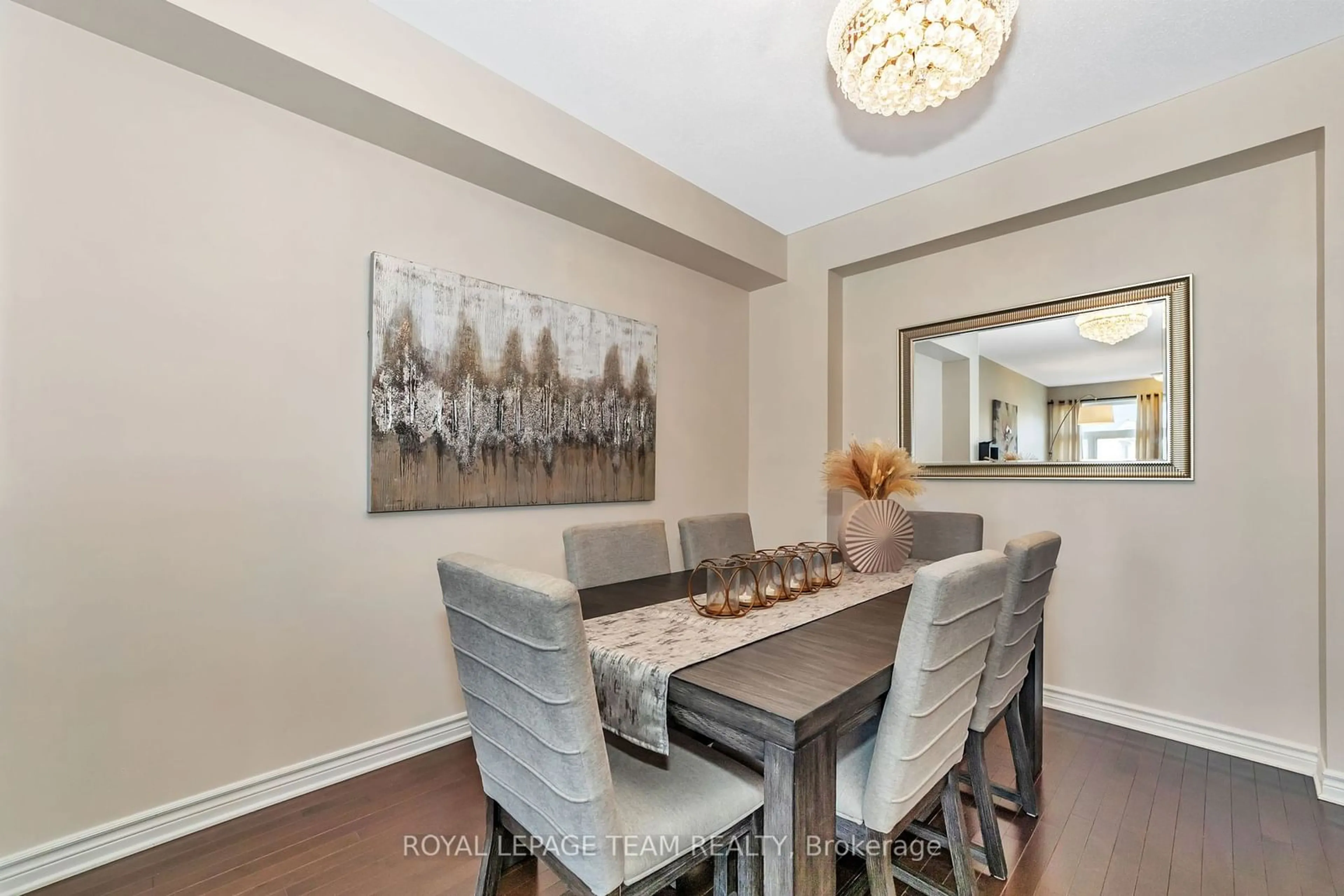 Dining room, wood/laminate floor for 916 Fletcher Circ, Kanata Ontario K2T 0B7