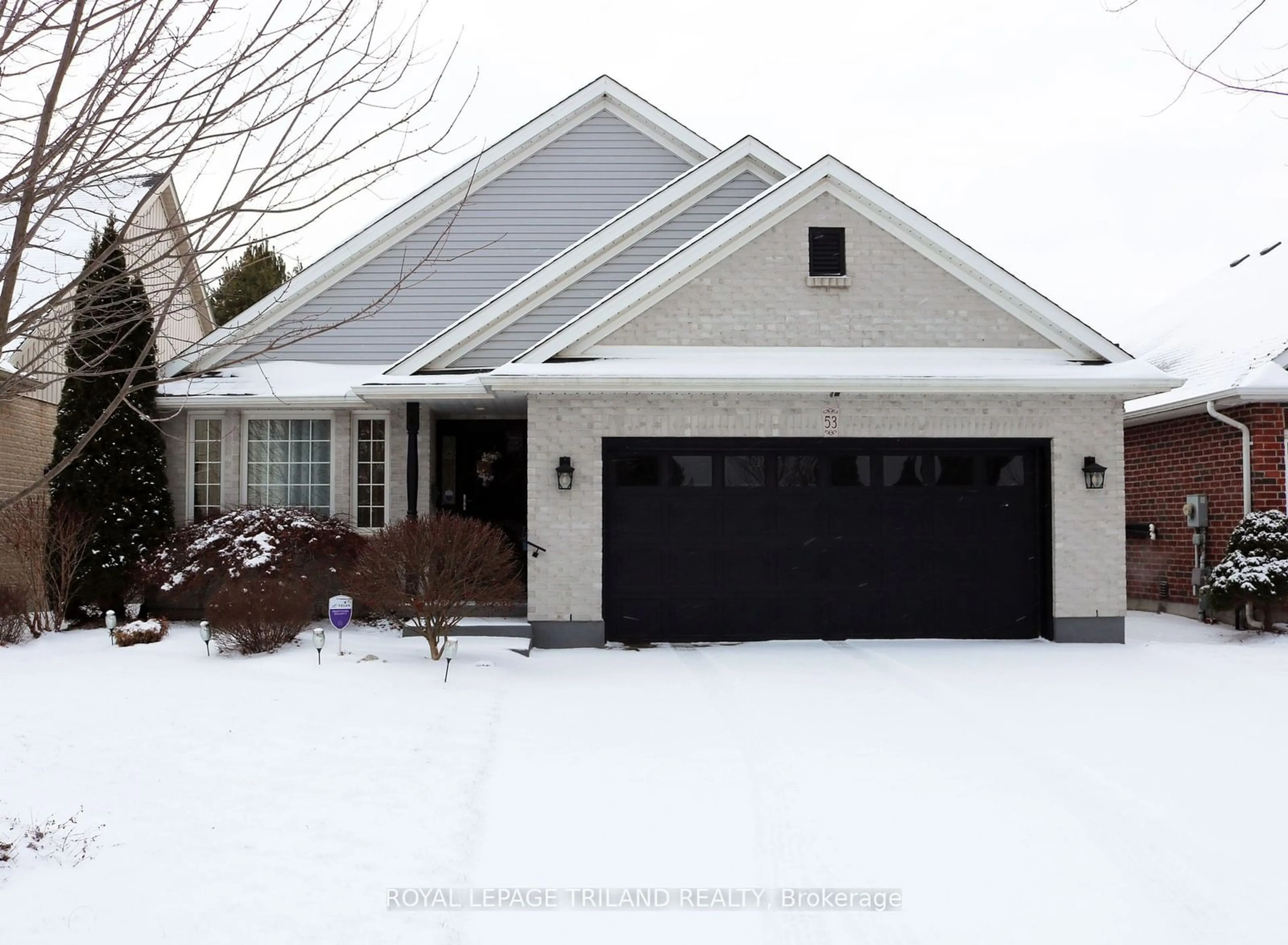 Home with vinyl exterior material, street for 53 Augusta Cres, St. Thomas Ontario N5R 6K1