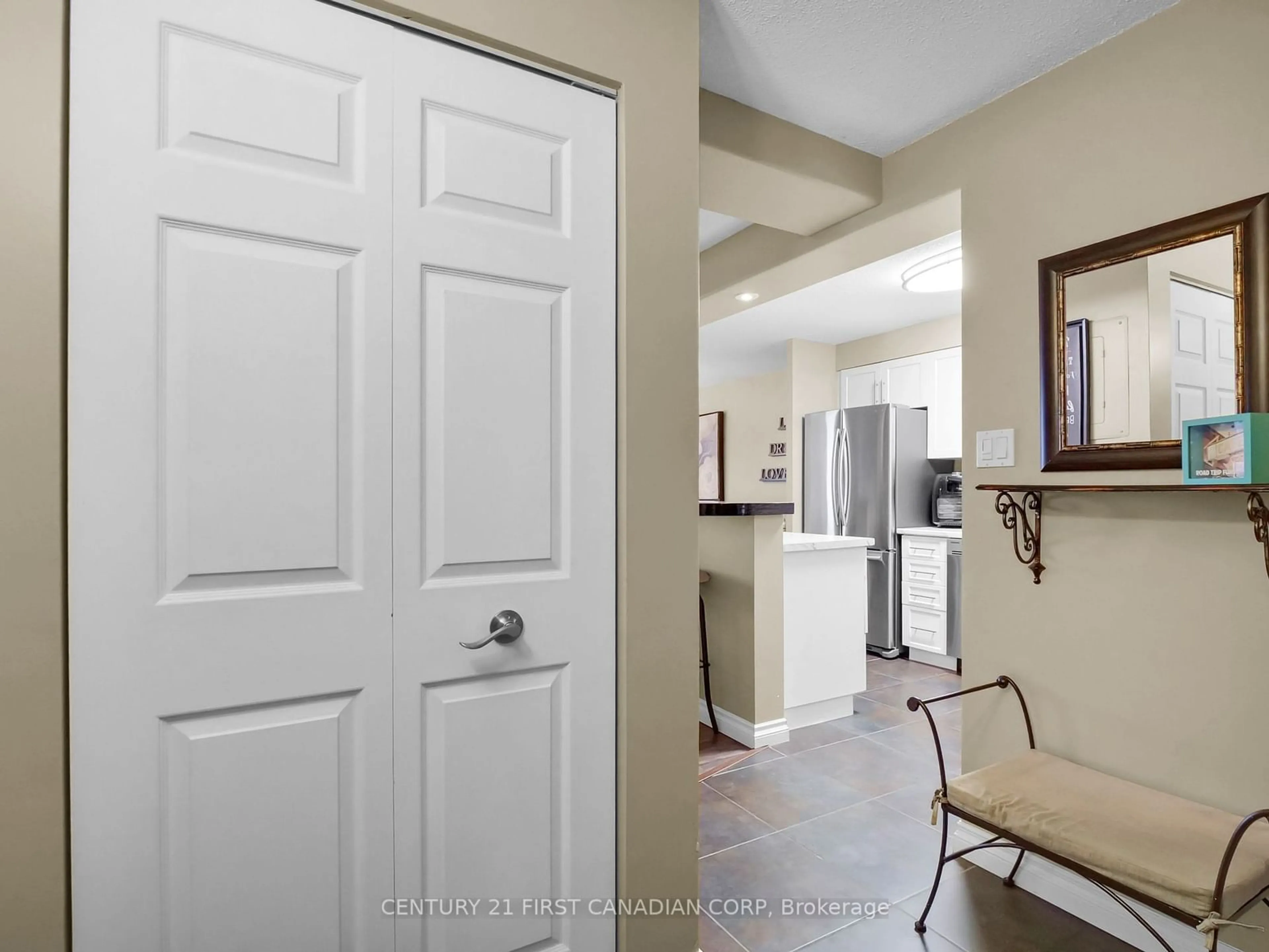 Indoor entryway for 323 Colborne St #2303, London Ontario N6B 3N8