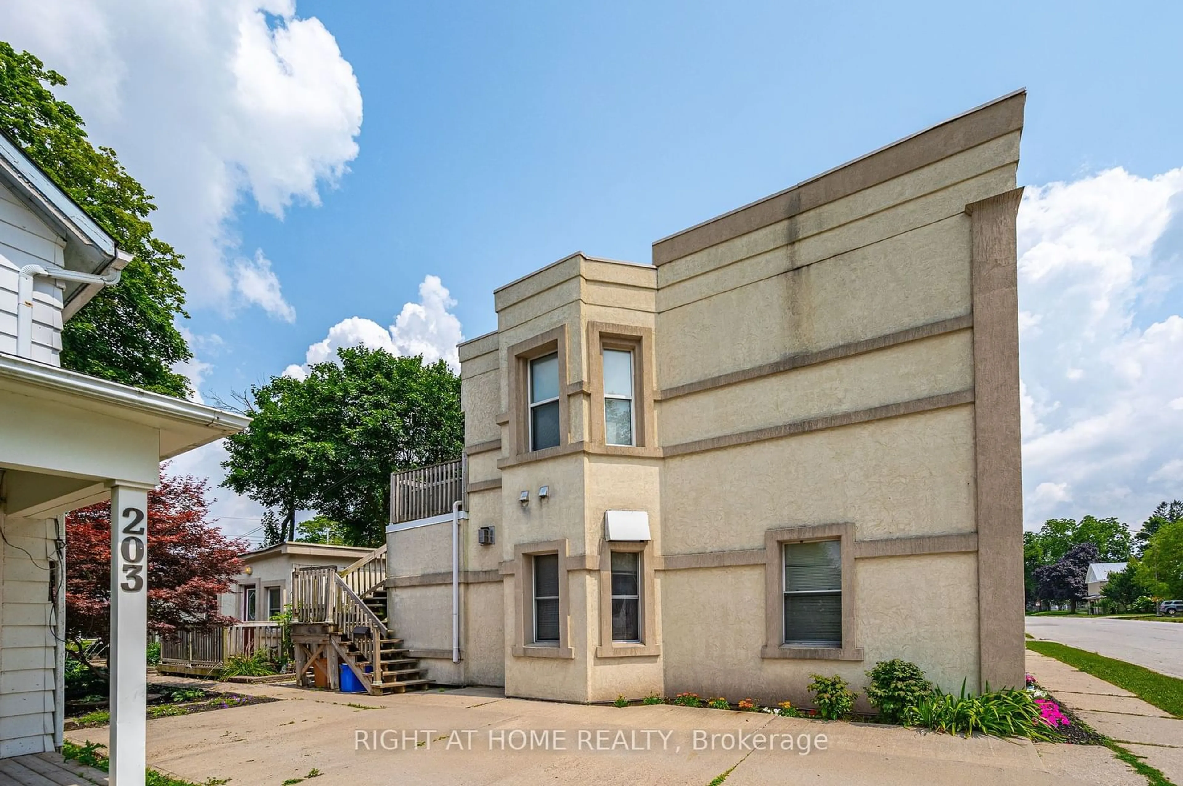 A pic from outside/outdoor area/front of a property/back of a property/a pic from drone, building for 213 Main St, Minto Ontario N0G 2P0