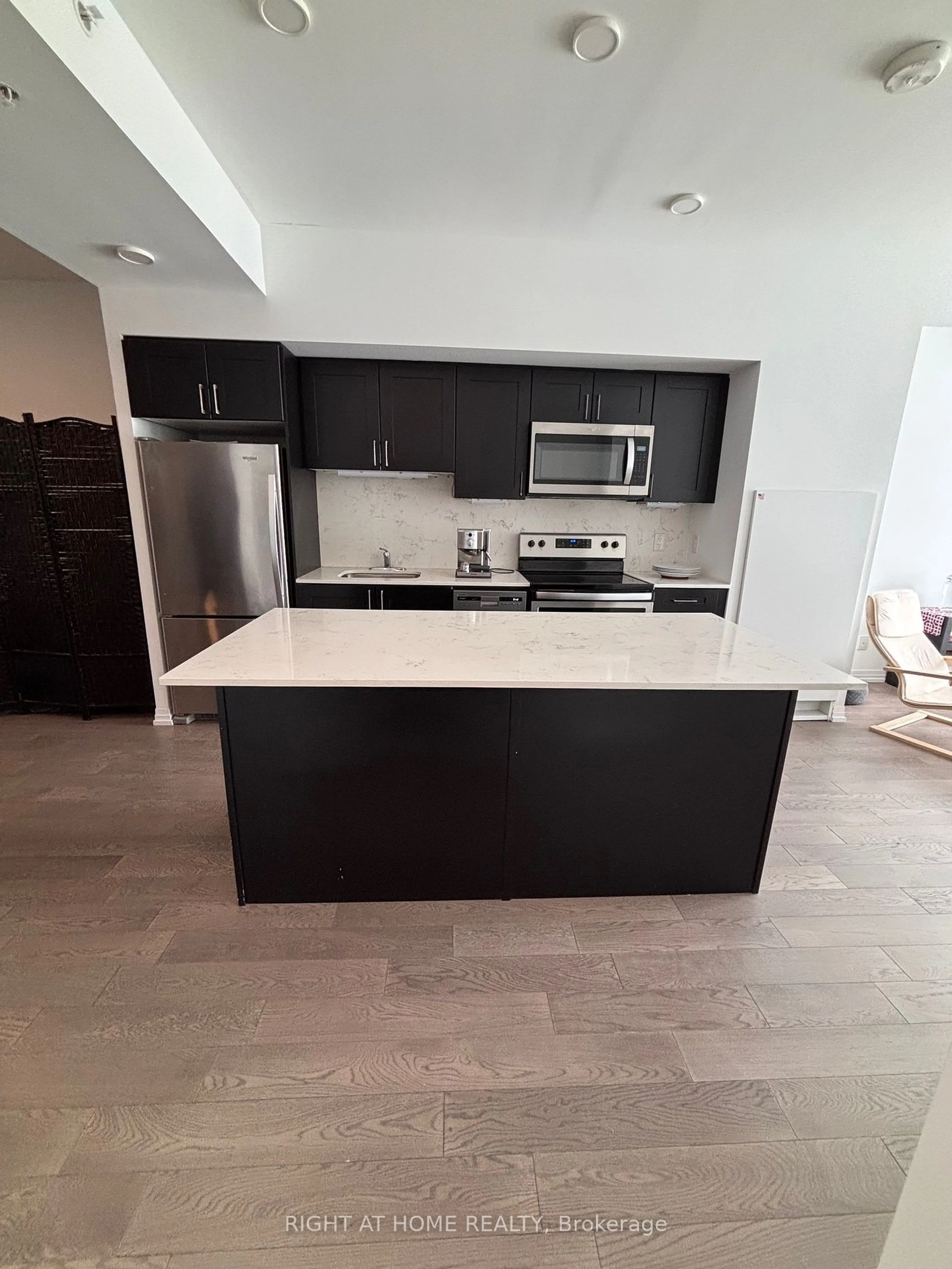 Open concept kitchen, ceramic/tile floor for 7711 Green Vista Gate #423, Niagara Falls Ontario L2G 0Y9