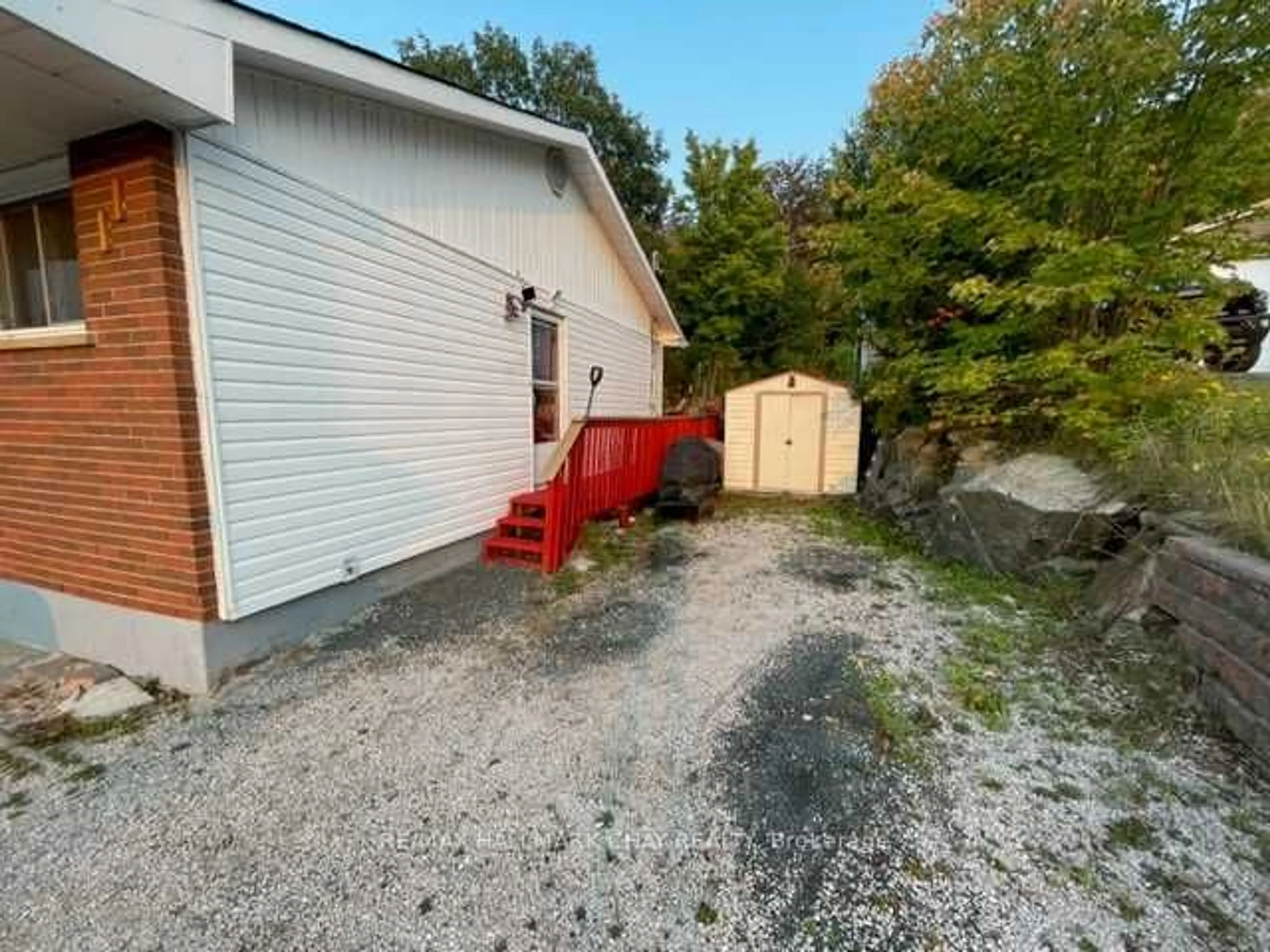 Shed for 85 Mississauga Ave, Elliot Lake Ontario P5A 1E1