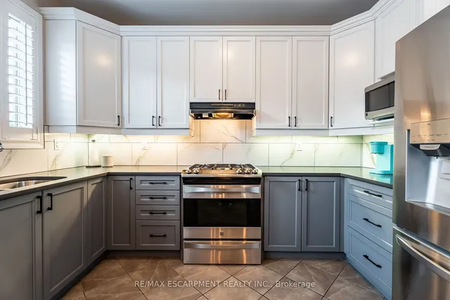 Additional property image - 6 Emick Dr