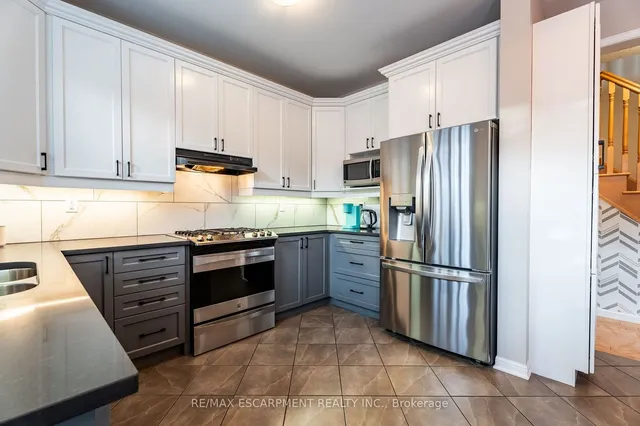 Additional property image - 6 Emick Dr