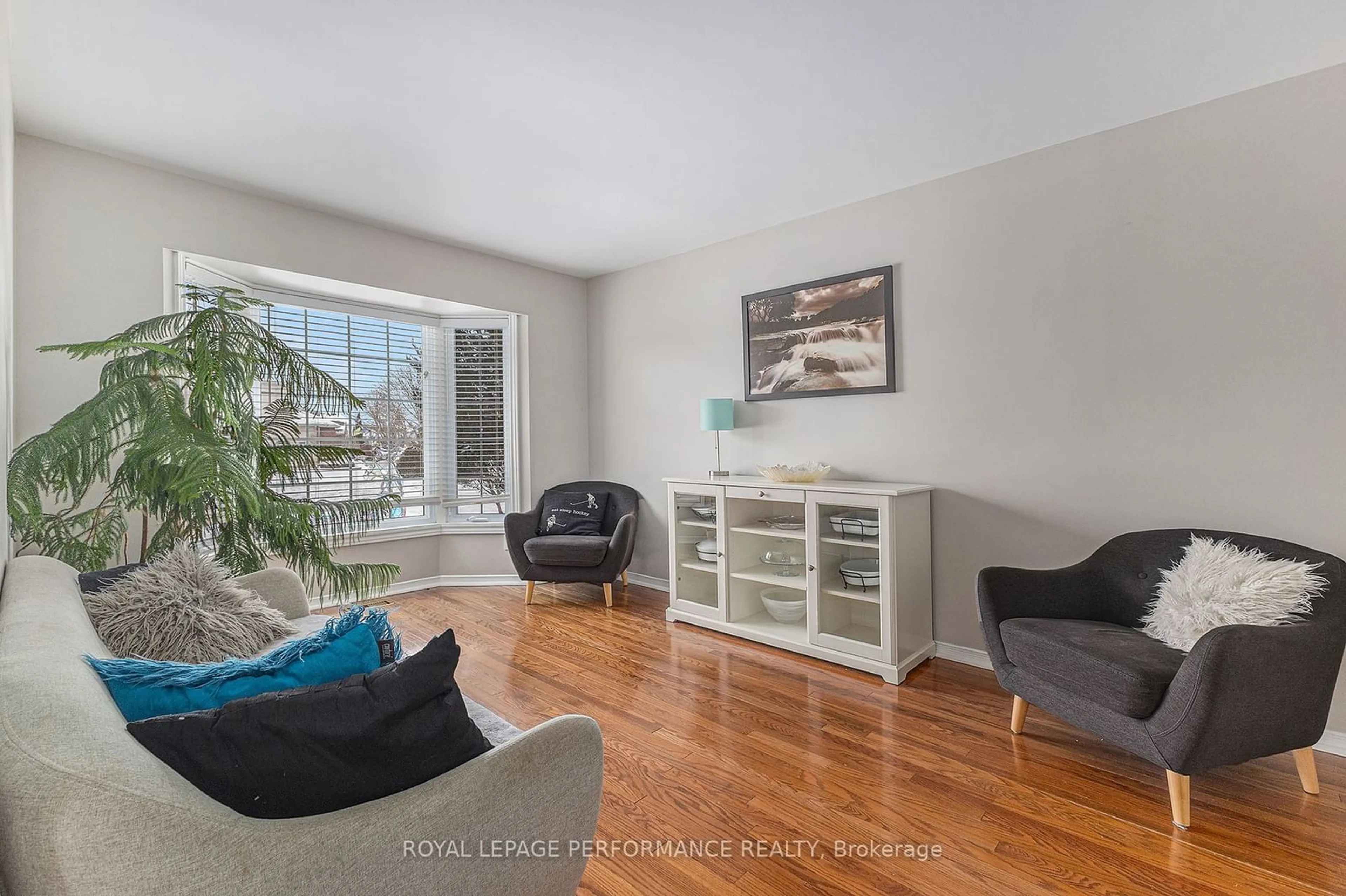 Living room with furniture, unknown for 1728 Caminiti Cres, Orleans - Cumberland and Area Ontario K4A 1M1