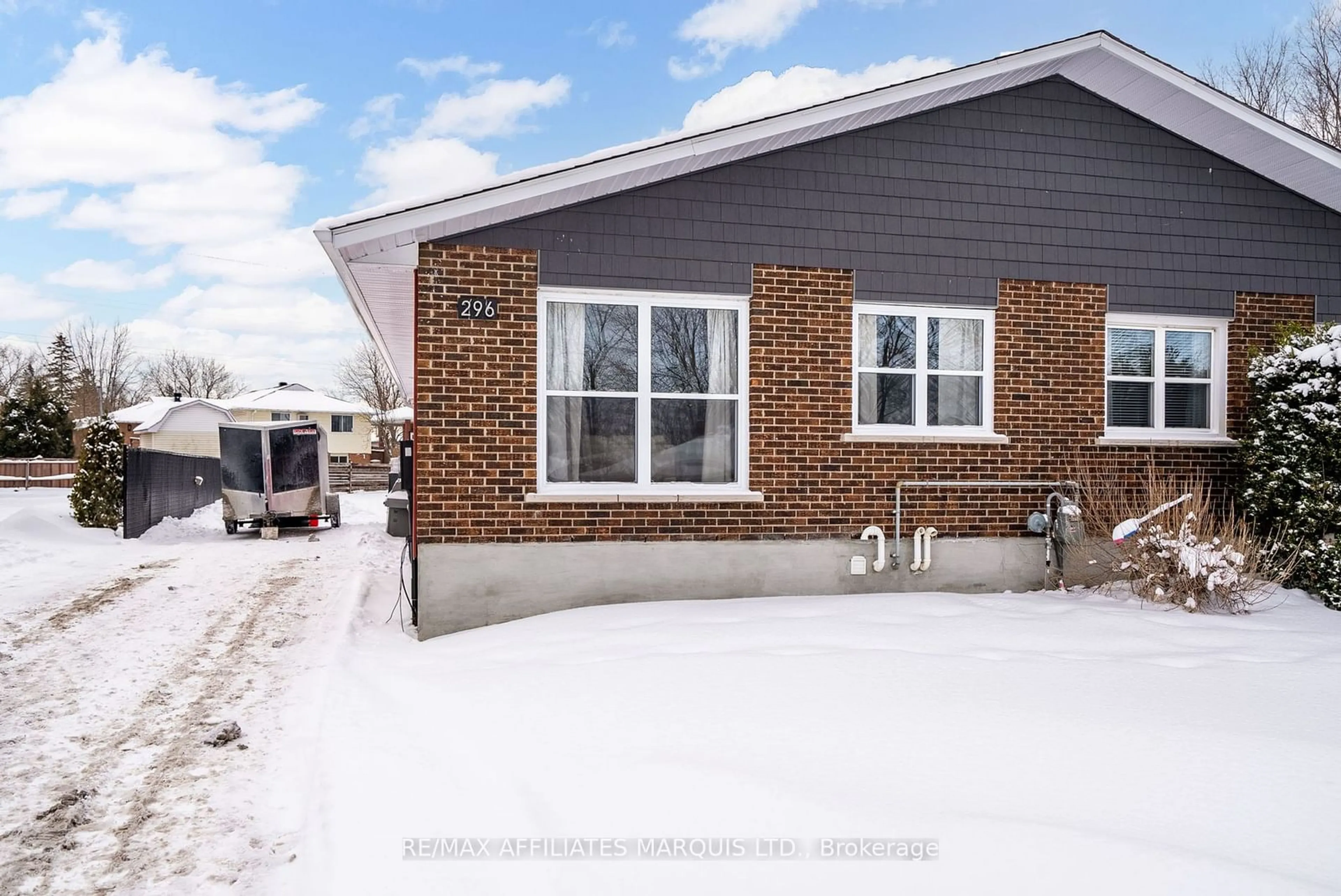 Unknown for 296 Meadowvale Cres, Cornwall Ontario K6J 5H9