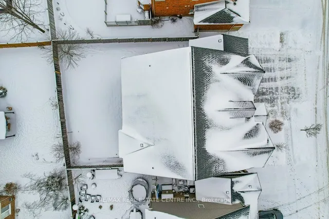 Primary image of 127 Janine St