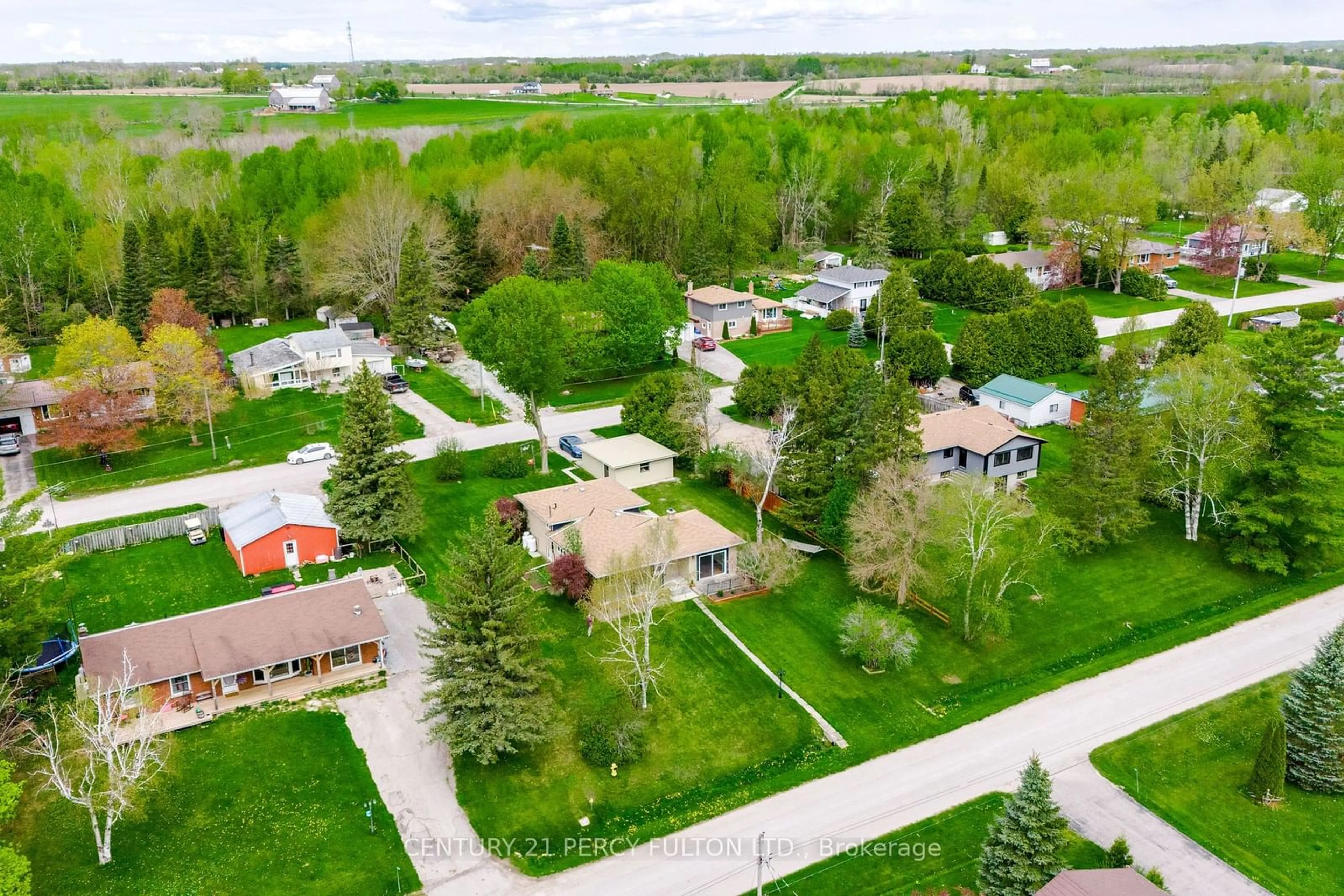 A pic from outside/outdoor area/front of a property/back of a property/a pic from drone, street for 169 Victoria Dr, Kawartha Lakes Ontario K0M 1G0