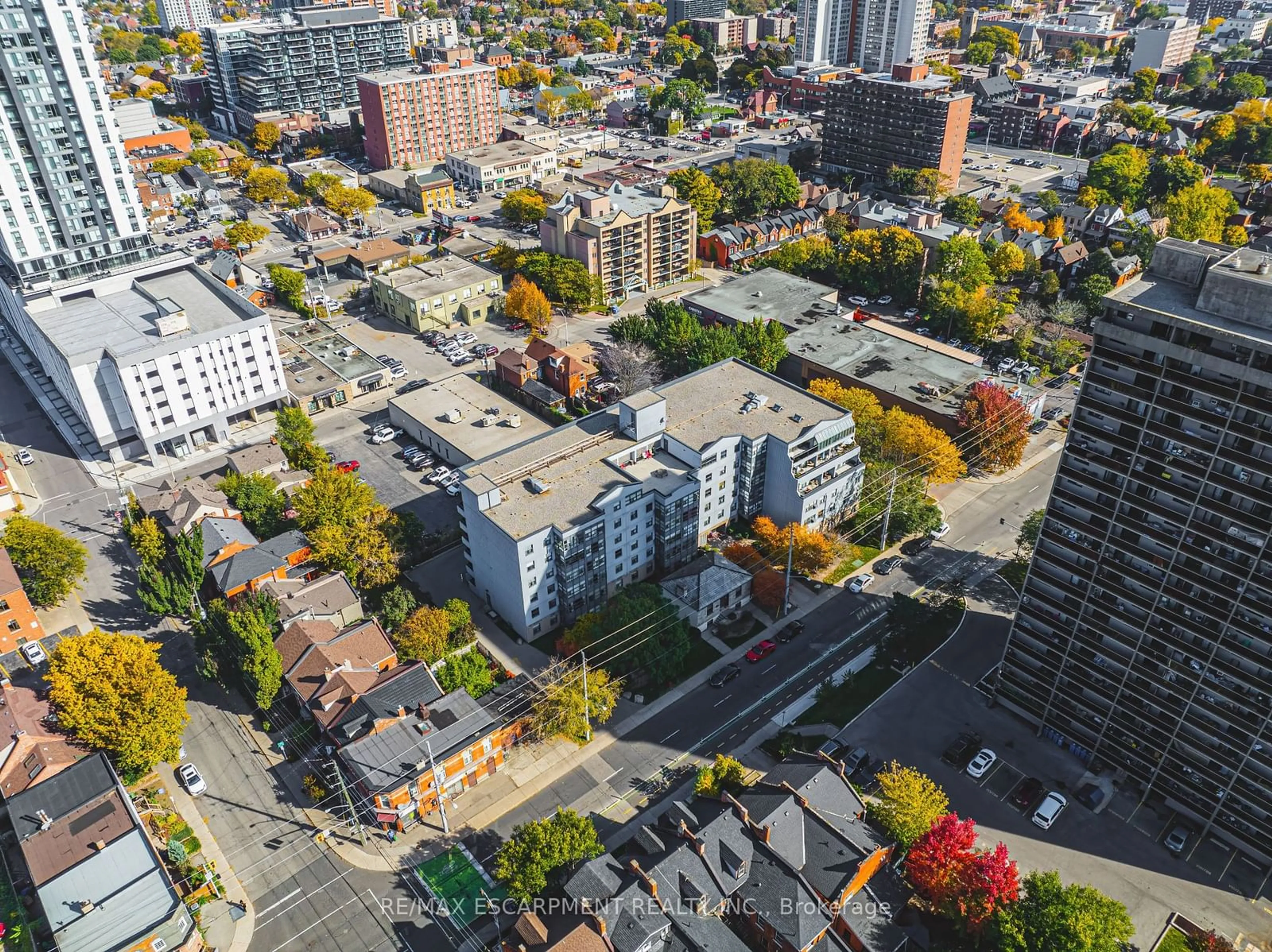 A pic from outside/outdoor area/front of a property/back of a property/a pic from drone, city buildings view from balcony for 175 Hunter St #504, Hamilton Ontario L8N 4E7