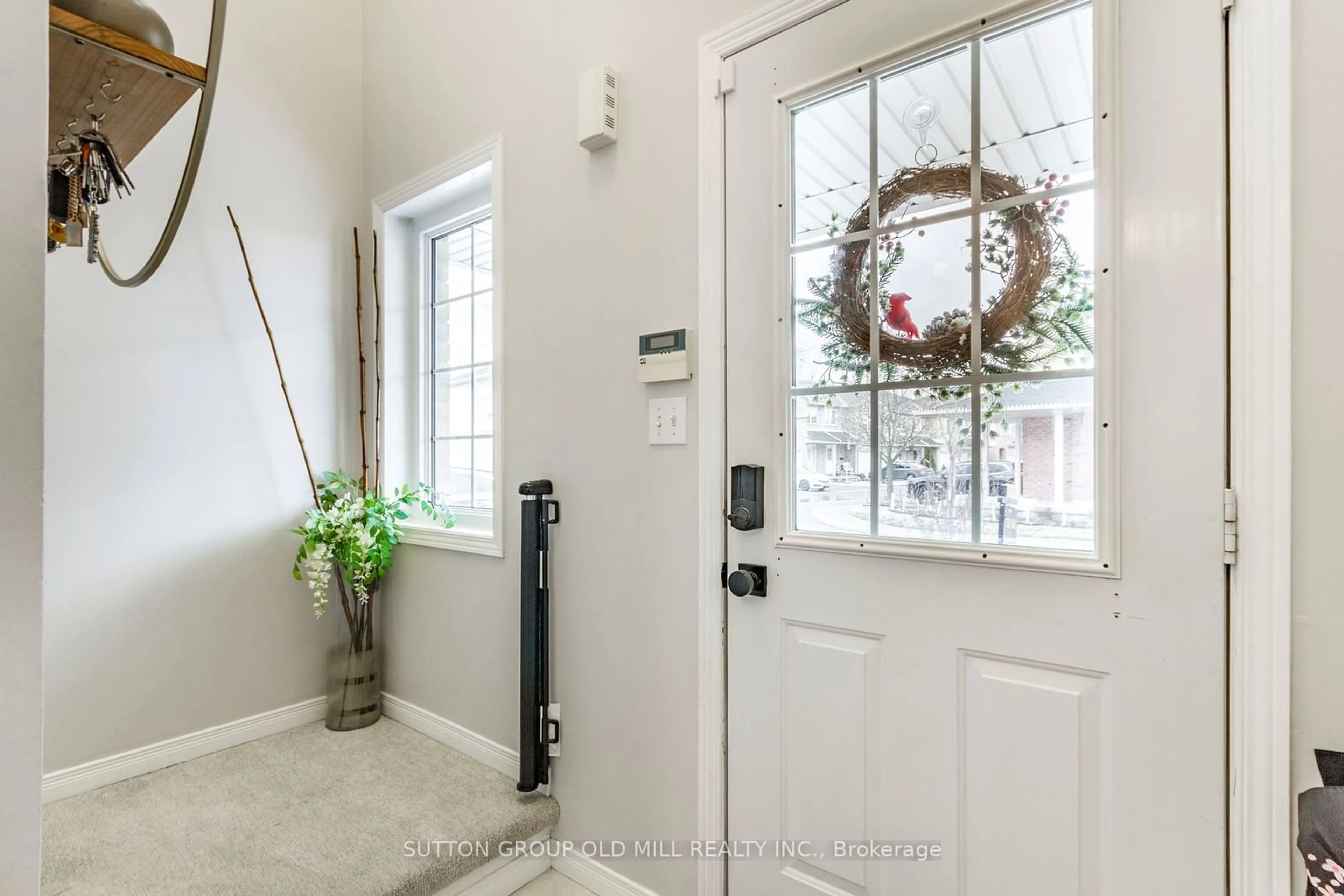 Indoor entryway for 485 Green Rd #43, Hamilton Ontario L8E 6A8